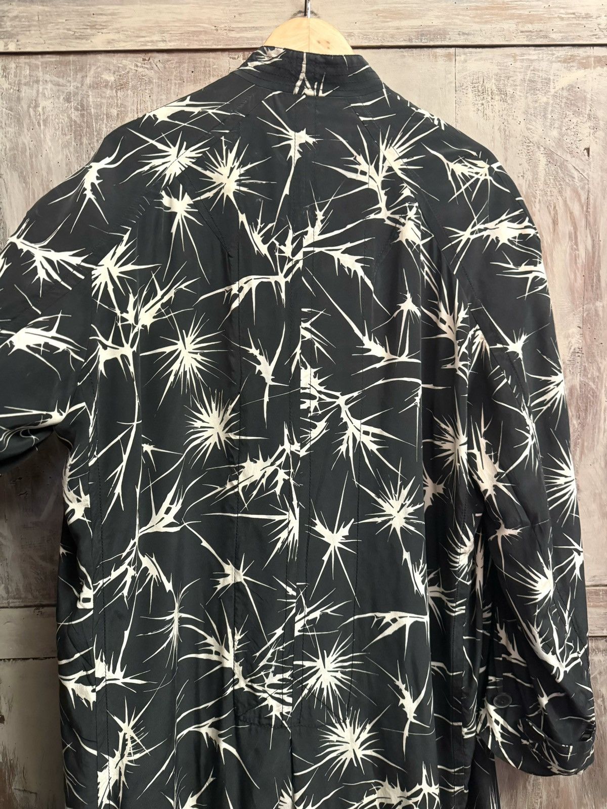 Haider Ackermann haider Ackermann floral slik printed coat 42 wo Size M / US 6-8 / IT 42-44 - 14 Thumbnail