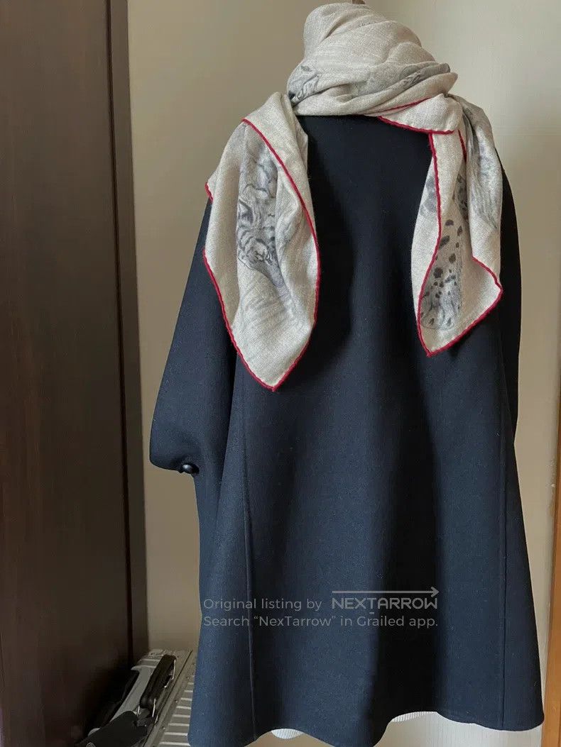 Valentino Valentino Cashmere shawl cape Size M / US 6-8 / IT 42-44 - 2 Thumbnail