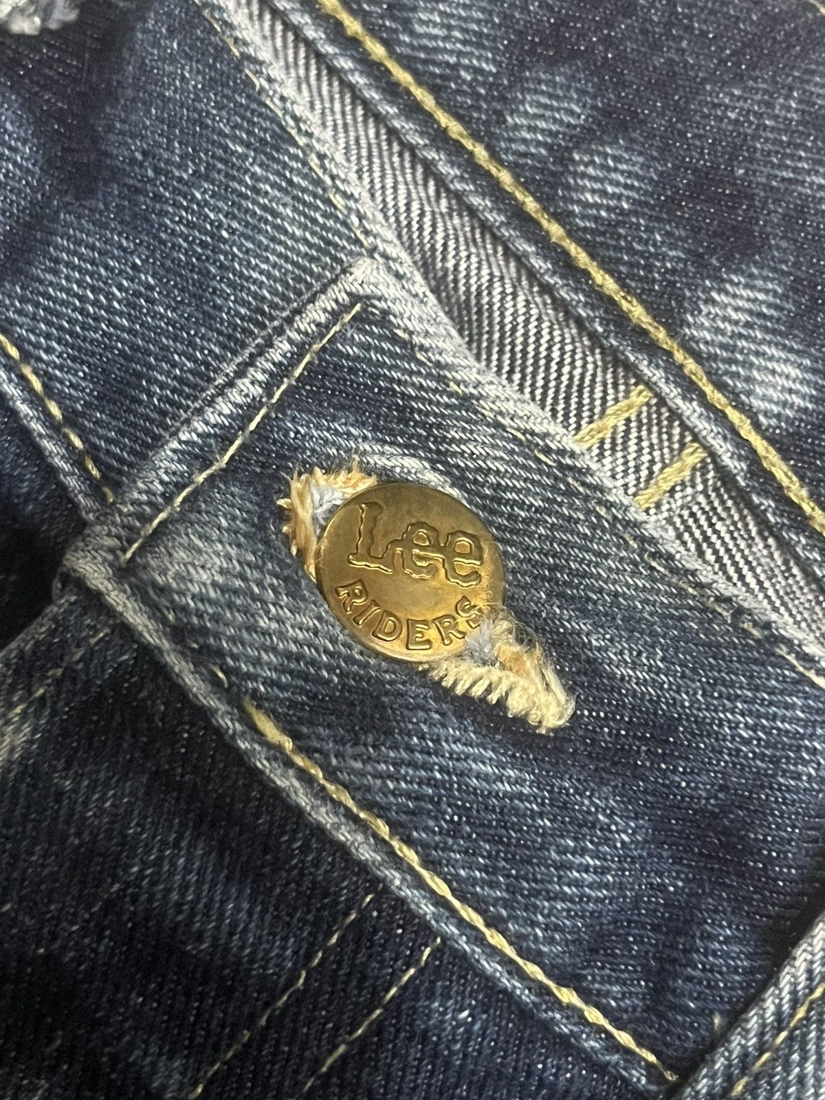 Vintage Vintage Lee Riders Blue Faded Distressed Straight Leg Jeans Size US 30 / EU 46 - 7 Thumbnail