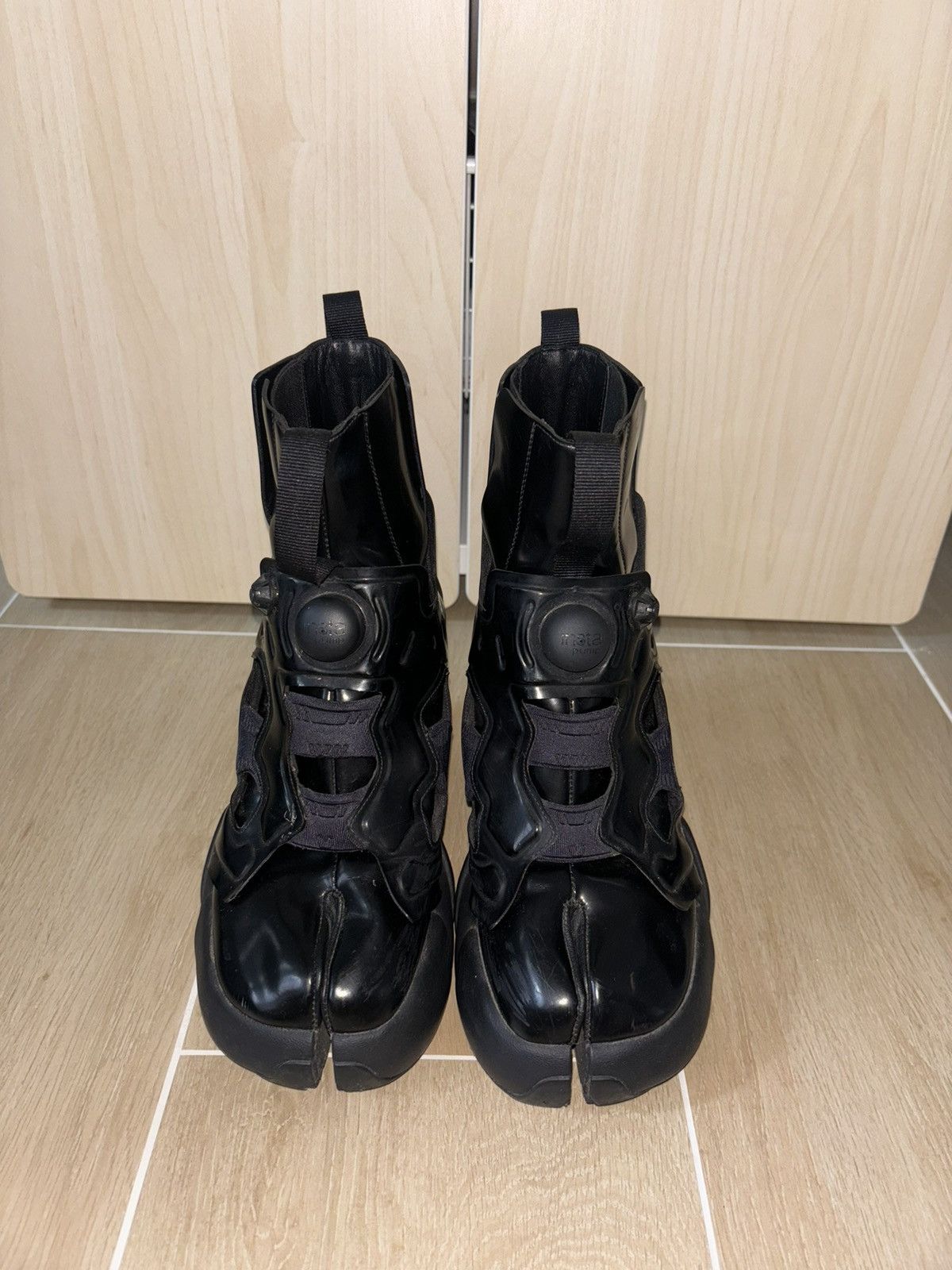 Maison Margiela × Reebok [RARE] Maison Margiela x Reebok Instapump Fury Tabi (Black) Size US 6 / IT 36 - 2 Thumbnail