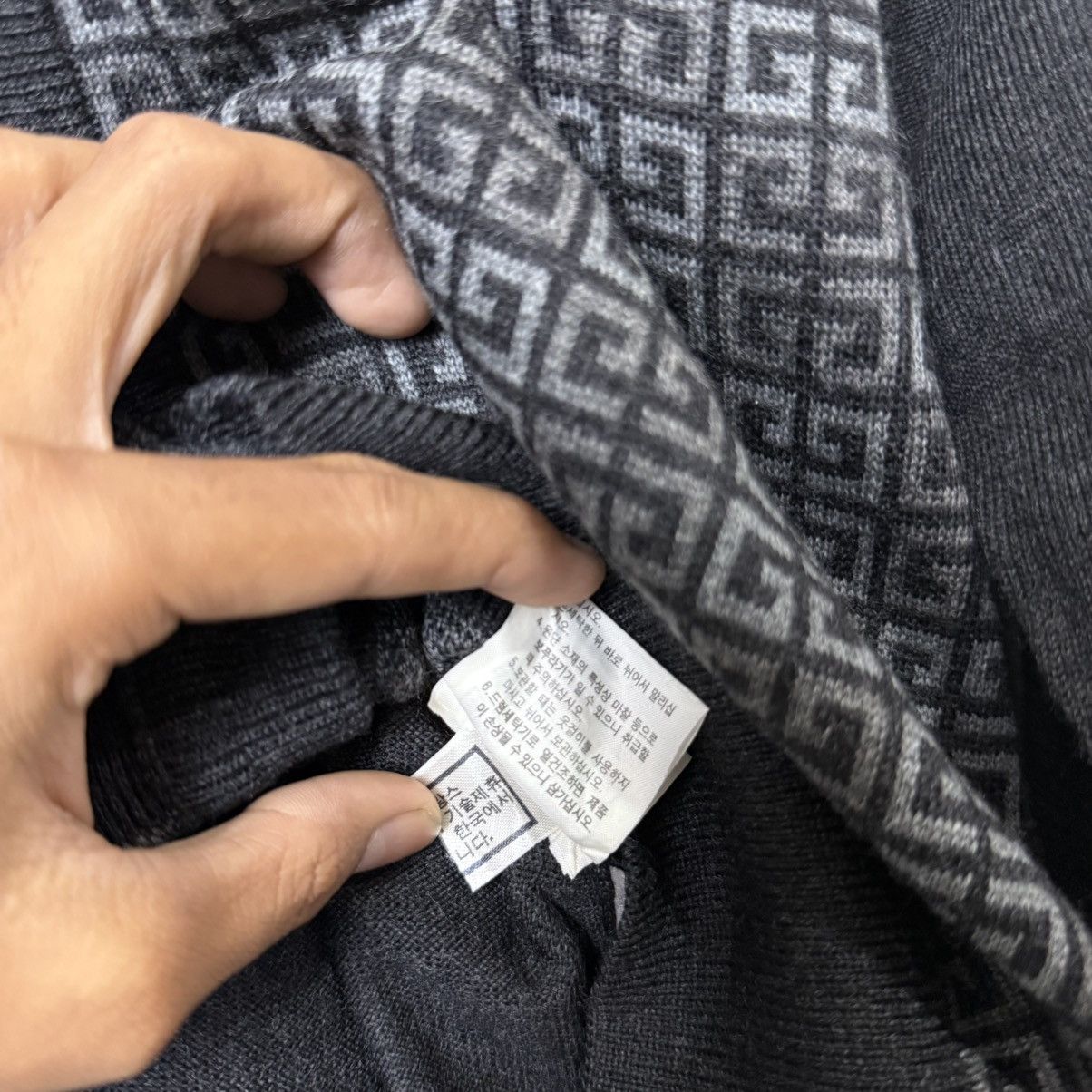 Givenchy Givenchy monogram wool cardigan knit grey Size US XL / EU 56 / 4 - 9 Thumbnail