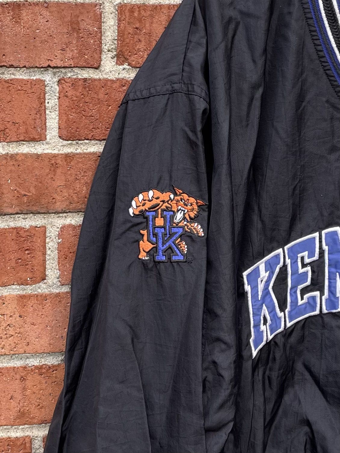 Champion VTG 90s Champion University Of Kentucky Wildcats windbreaker Size US XL / EU 56 / 4 - 3 Thumbnail