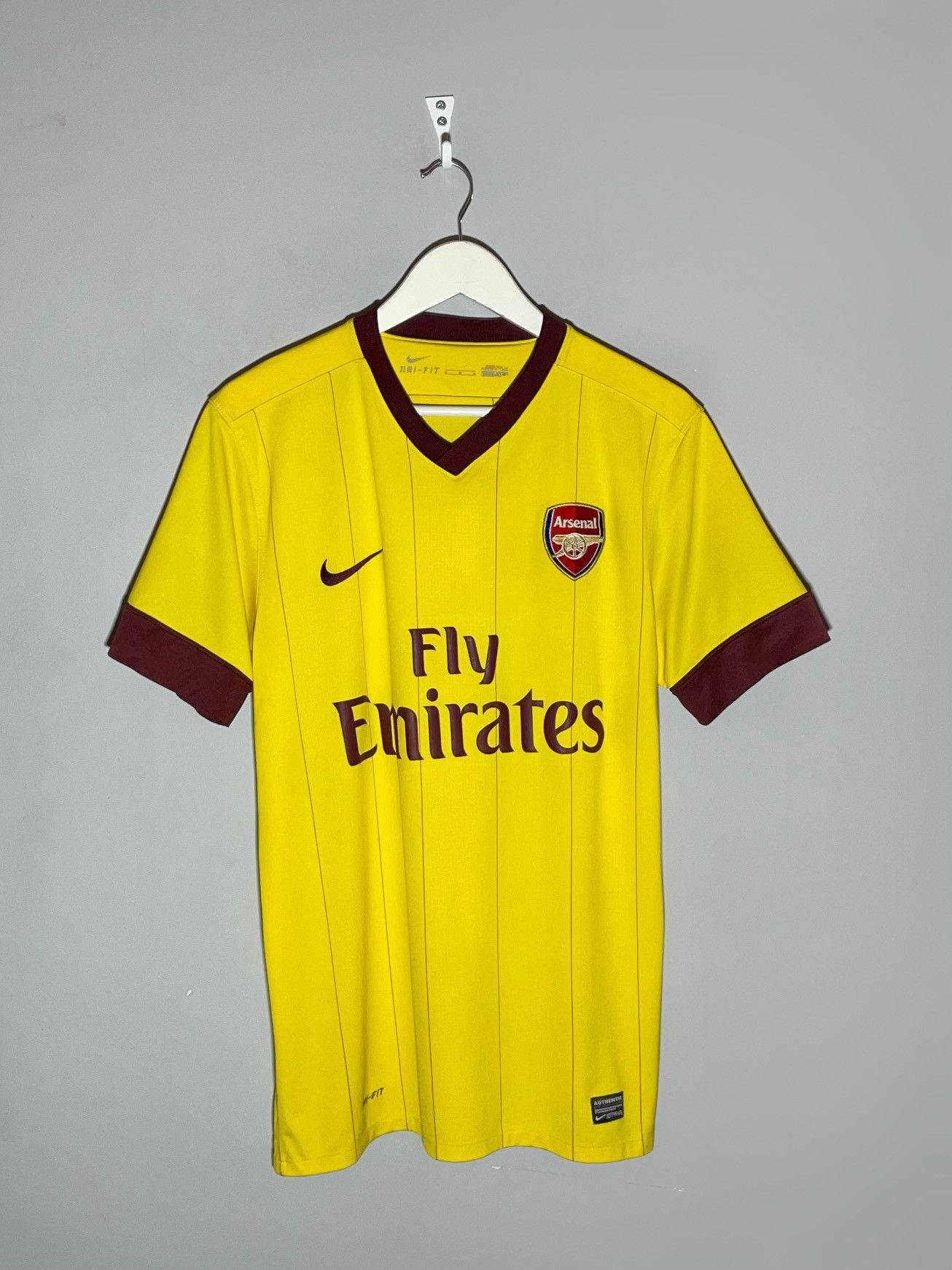 Nike Arsenal FC Nike 2012/13 Third Y2k Streetwear Football Shirt Size US M / EU 48-50 / 2 - 1 Thumbnail