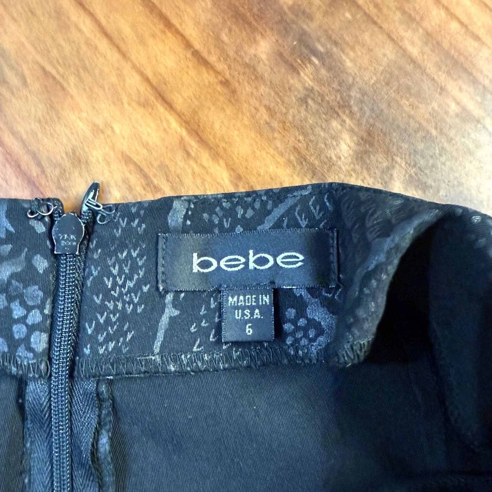 Bebe Vintage Y2K Bebe Womens Pants 6 Flare Low Rise Snake Skin Print Slit Leg EE14 Size 28" / US 6 / IT 42 - 4 Thumbnail