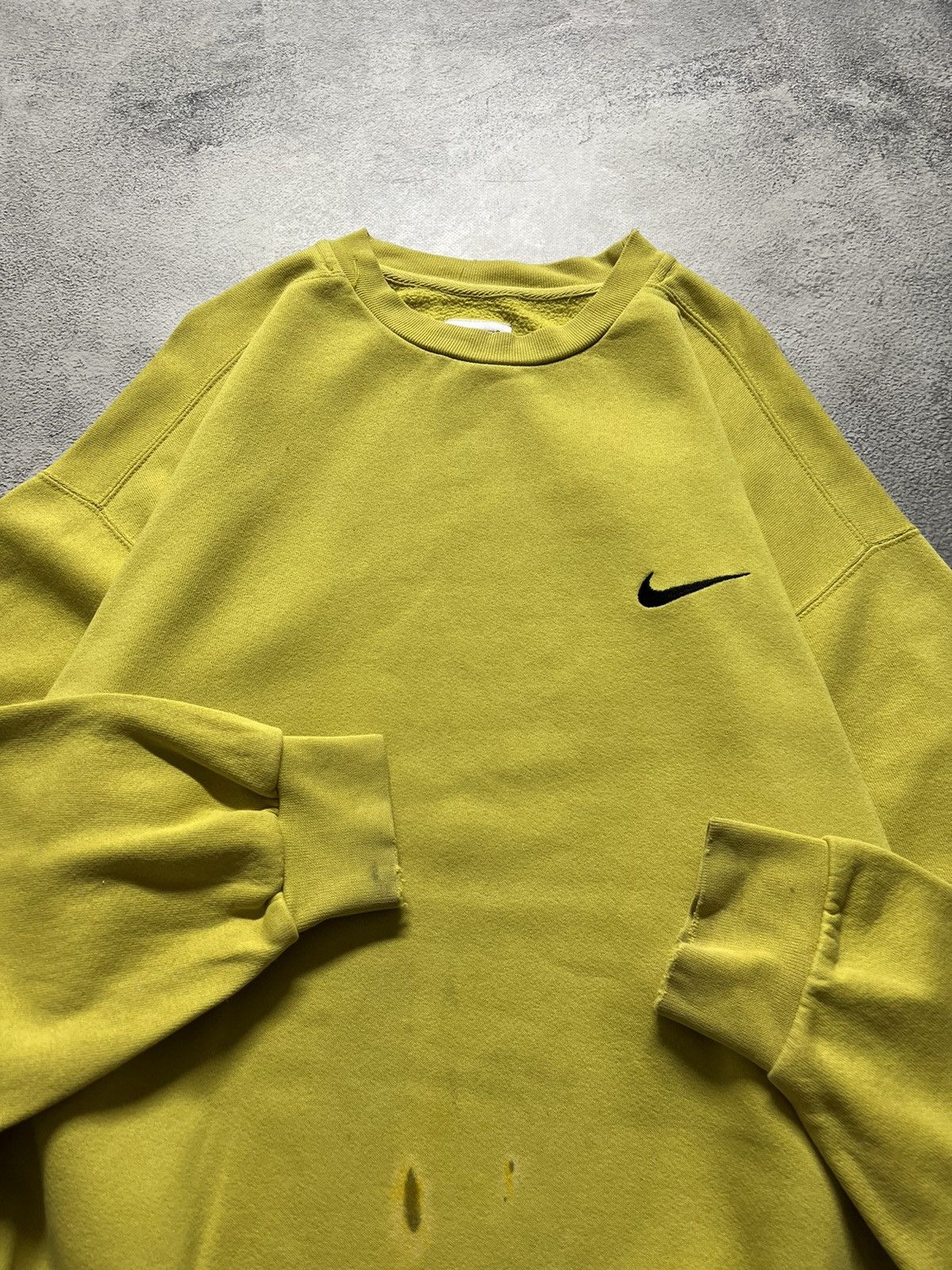 Vintage Vintage Y2k Nike 💛 Thrashed Mini Swoosh Sweatshirt 90’s Size US XL / EU 56 / 4 - 4 Thumbnail