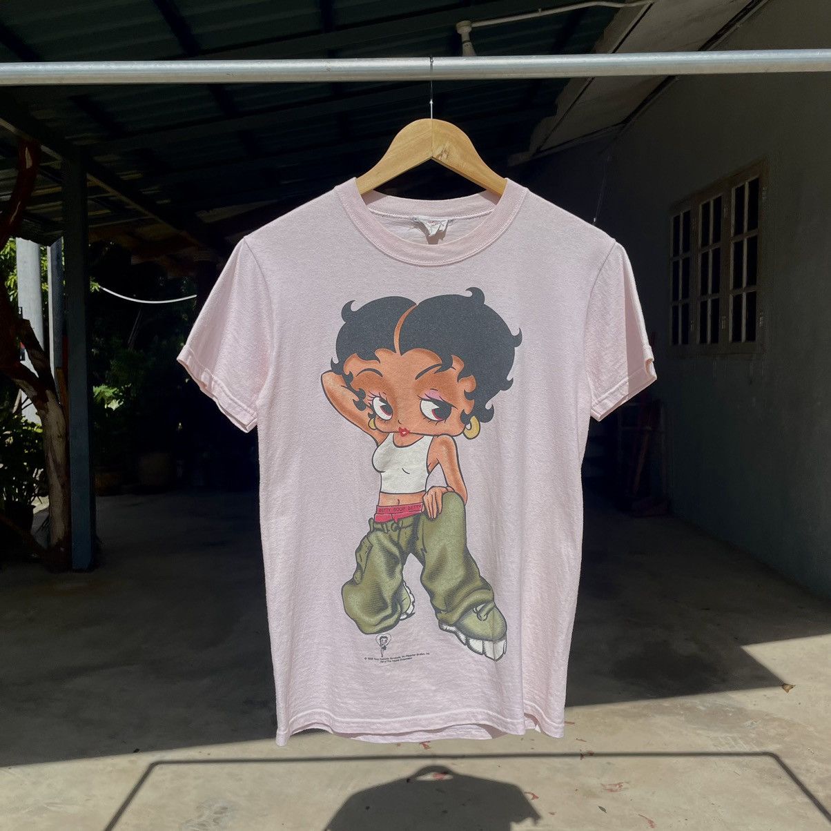 Vintage 🇺🇸VINTAGE 1996 BETTY BOOP HIP HOP MIRROR CARTOON NUDE T-SHIRT Size S / US 4 / IT 40 - 1 Thumbnail