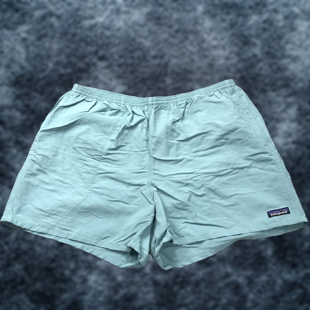 Patagonia Patagonia Shorts Mens 2XL Green Nylon Baggies Summer Drawstring Athletic Activewear Regular Inseam 5 in Mens Size US 39 - 1 Thumbnail