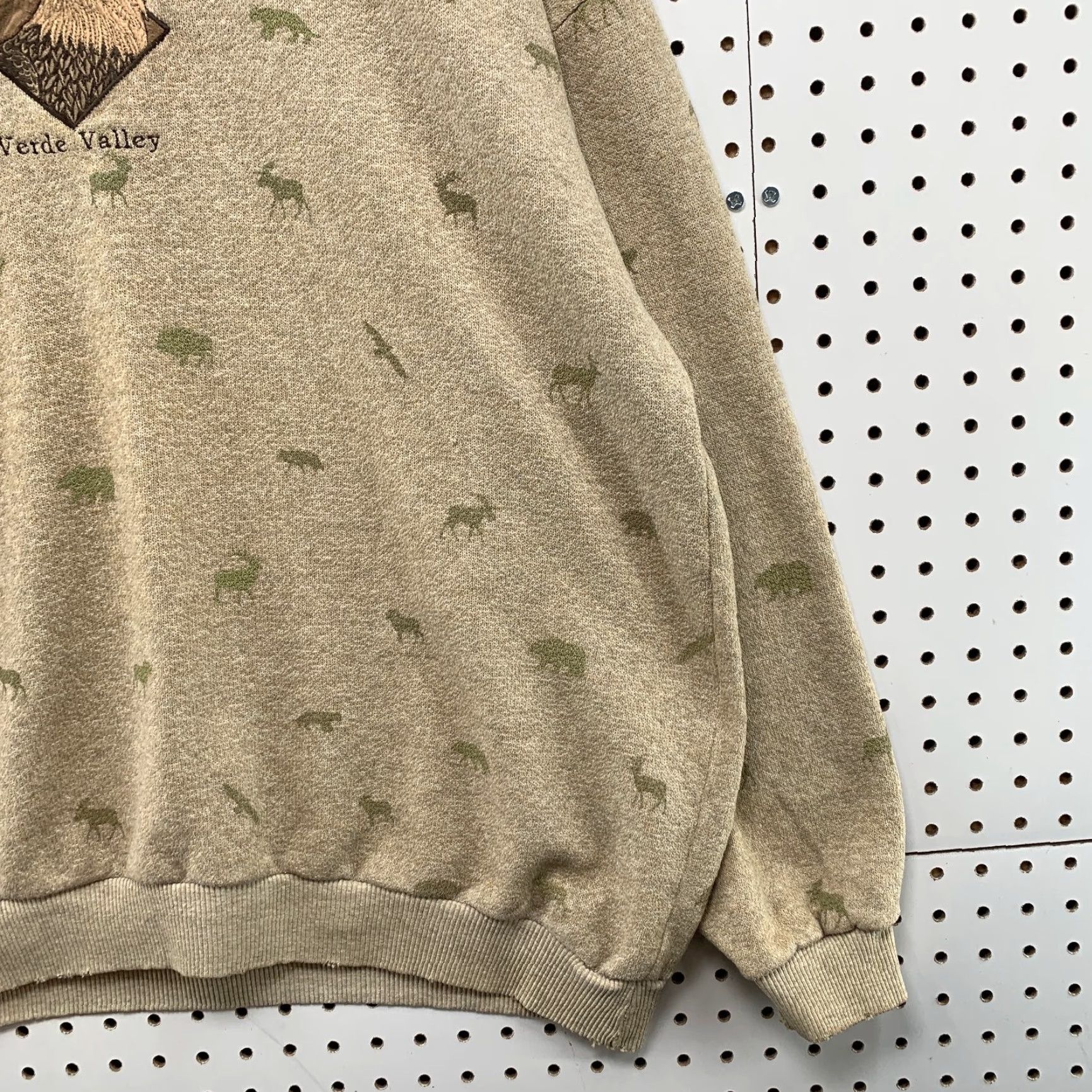 Vintage VINTAGE Art Unlimited Sweatshirt Mens 2XL Beige Verde Valley Eagle Nature USA Shirt Mens 2XL Beige Nature USA Vintage Art Unlimited Sweatshirt Size US XXL / EU 58 / 5 - 5 Thumbnail