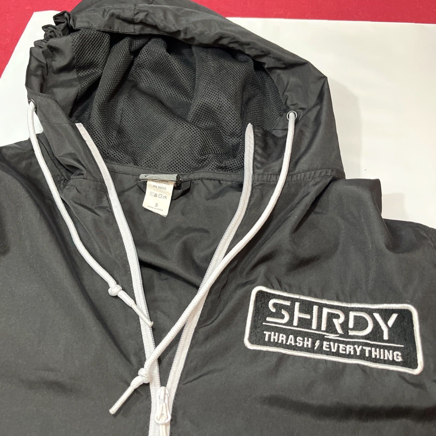 Vintage Shreddy Mens S Black Full Zip Hooded Windbreaker Jacket Thrash Everything Coat S Windbreaker Hooded Pockets Lightweight Outdoor 90s Mens Size US S / EU 44-46 / 1 - 3 Thumbnail