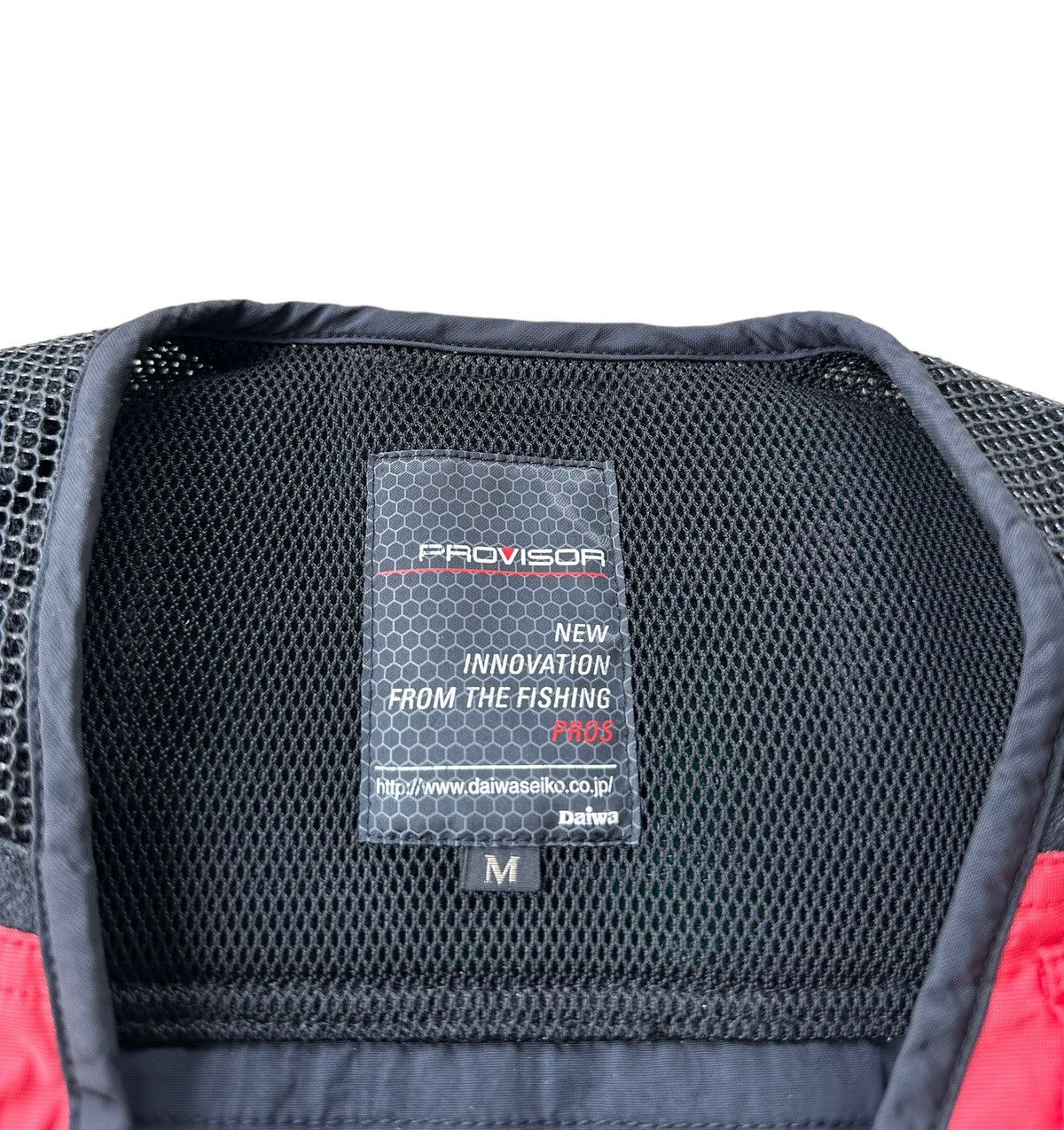 DAIWA Daiwa Fishing vest Size US M / EU 48-50 / 2 - 4 Thumbnail