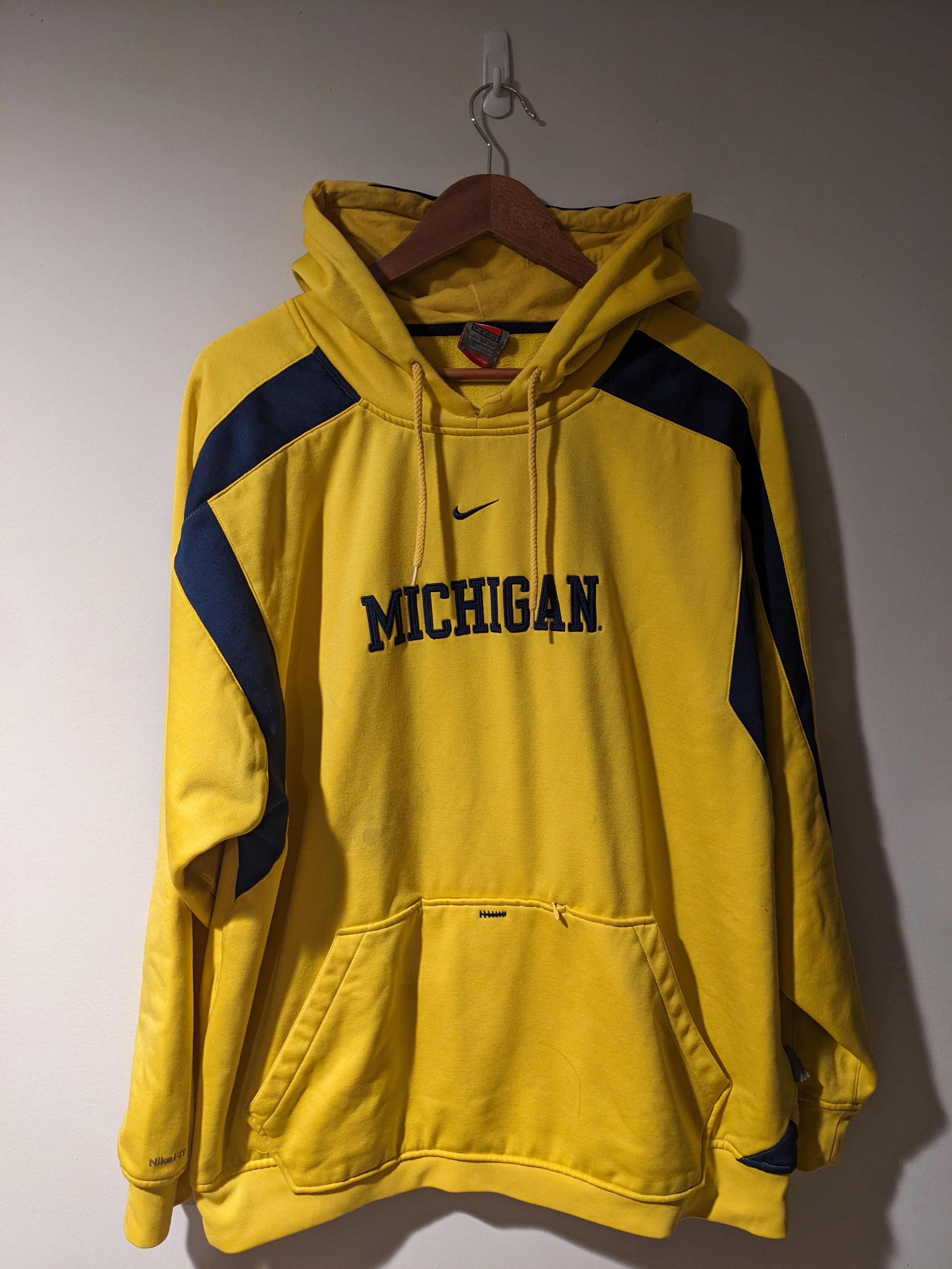 Nike × Vintage Vintage Y2K Michigan University Nike Center Swoosh Hoodie Size US L / EU 52-54 / 3 - 1 Thumbnail