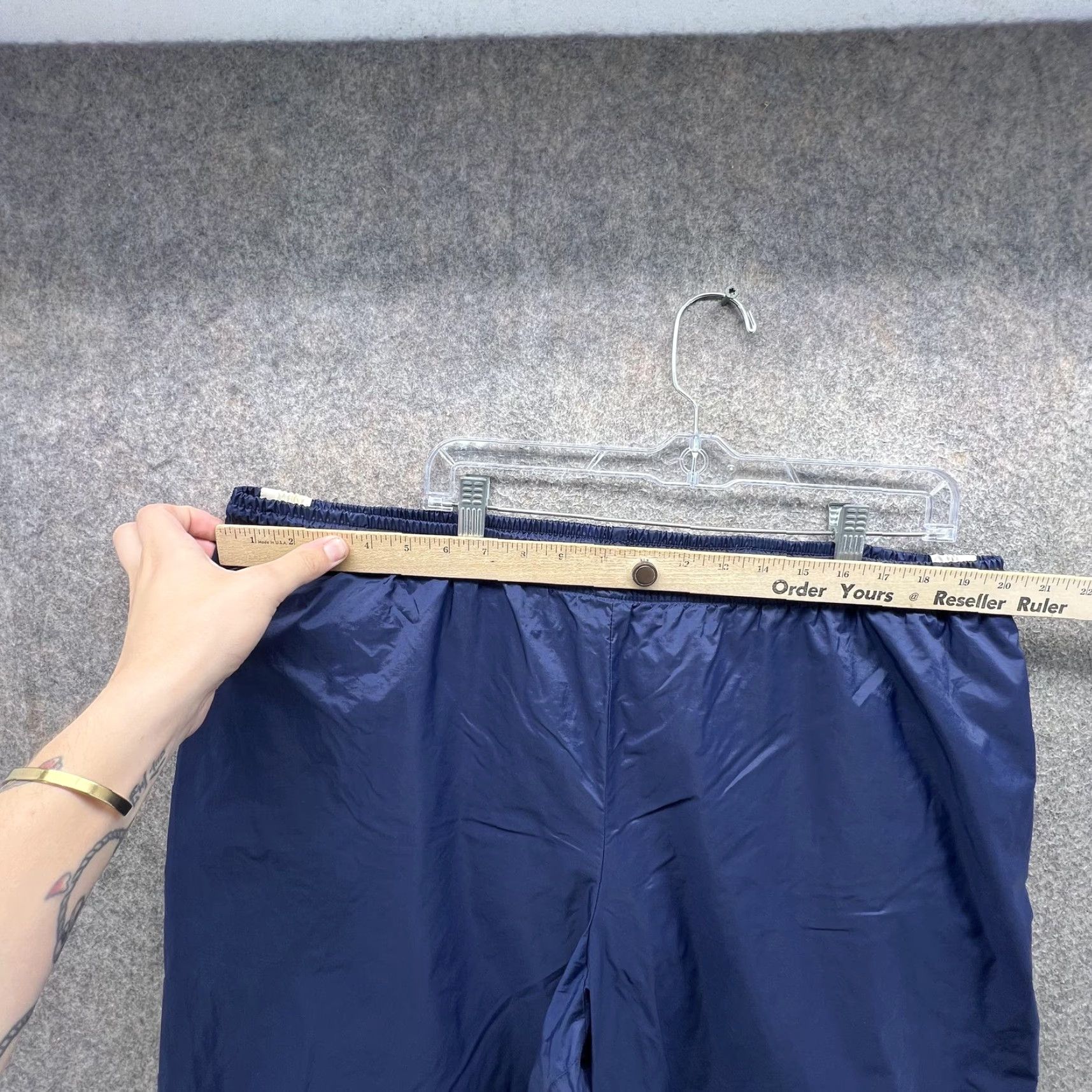 Nike VINTAGE Nike Pants Mens 2XL Blue Nylon Track 90s Side Stripe Athletic Lightweight Elastic Waist 31 Inseam Mens Size US 39 - 3 Thumbnail