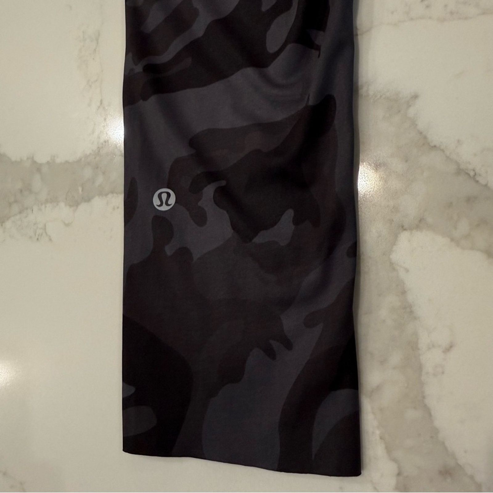 Lululemon Lululemon Fast & Free High Rise Crop Leggings Women’s 6 Gray Size 28" / US 6 / IT 42 - 6 Thumbnail