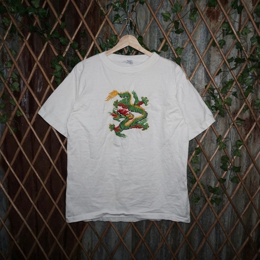 Vintage Medium - Vintage Y2K embroider dragon essential 1990s tshirt Size US M / EU 48-50 / 2 - 1 Thumbnail