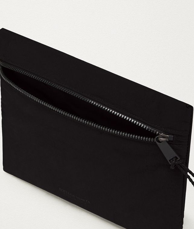 Bottega Veneta o1loc1c0325 Size: OS / 609834 Pouch in Nero Size ONE SIZE - 4 Thumbnail