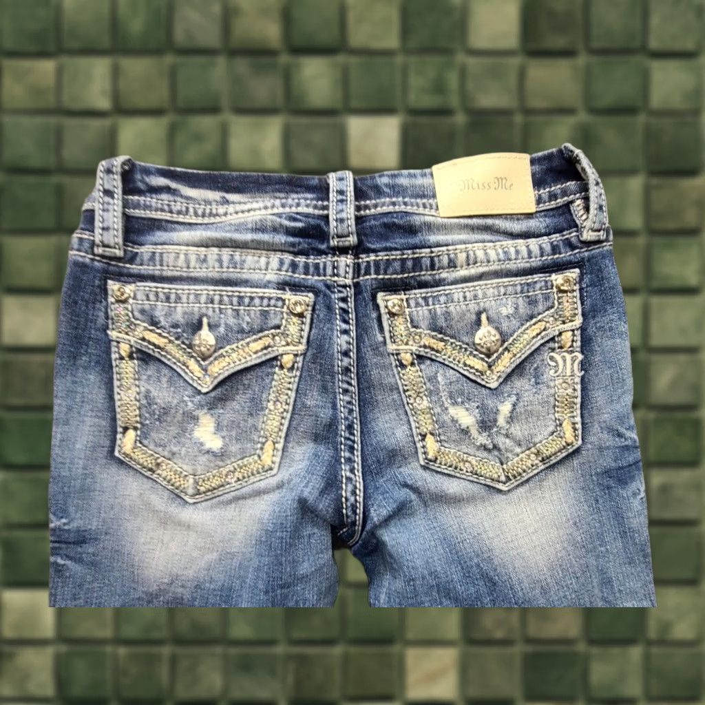 Miss Me Miss Me Jeans Womens 25 Regular Ankle Mid Rise Embellished Thrashed Cowgirlcore Jeans Wide Variety of Details Size 42" / US 20 - 1 Thumbnail