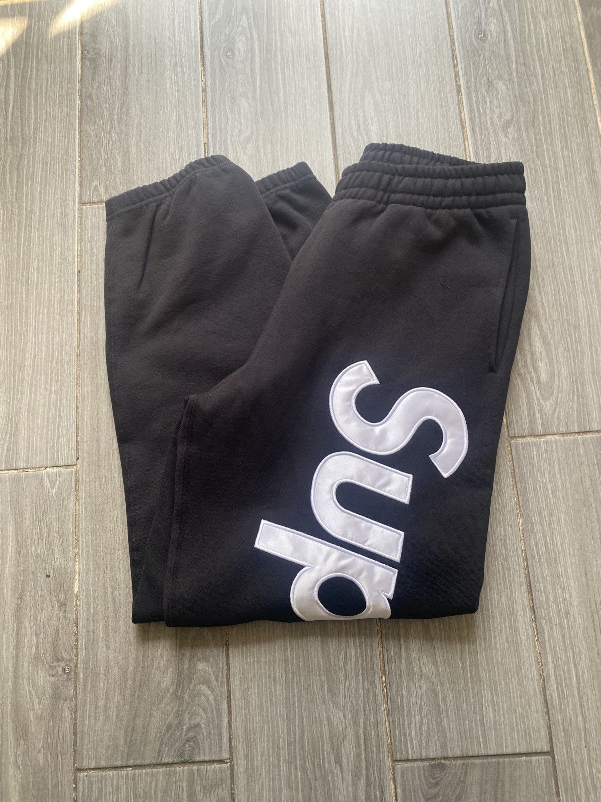 Supreme Supreme Satin Applique Sweatpant (SS26) Black Small Size US 30 / EU 46 - 4 Thumbnail