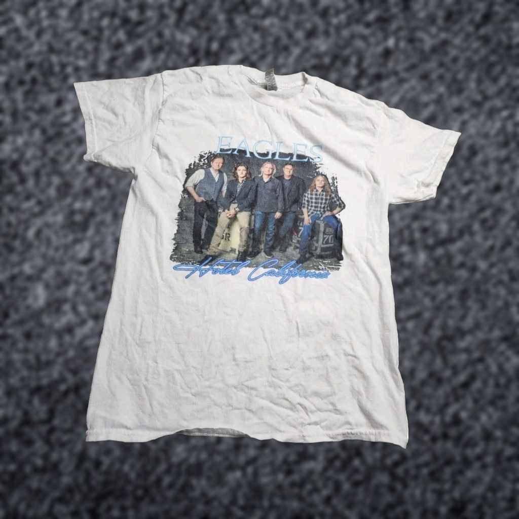 Gildan Eagles Hotel California Tour 2022 Concert T Shirt White Double Sided Distressed Classic Fit Size US M / EU 48-50 / 2 - 1 Thumbnail