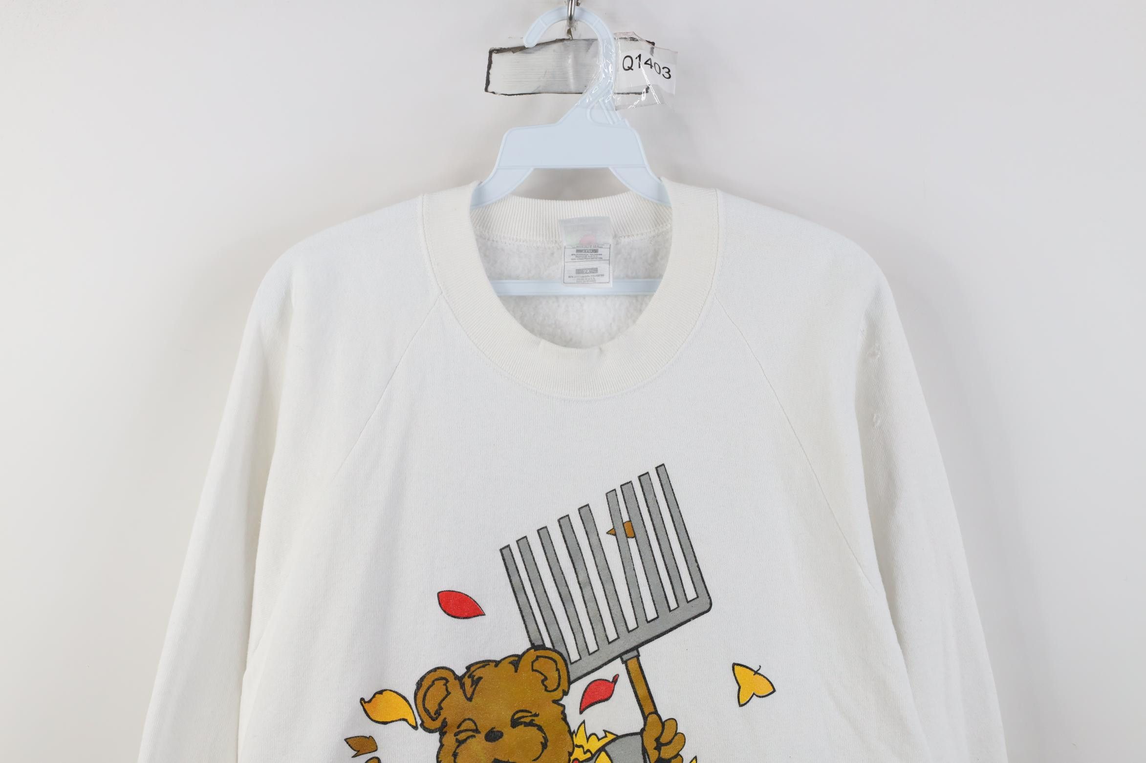 Vintage Vintage 90s Streetwear Fall Leaves Bear Crewneck Sweatshirt Size XXL / US 16-18 / IT 52-54 - 2 Thumbnail