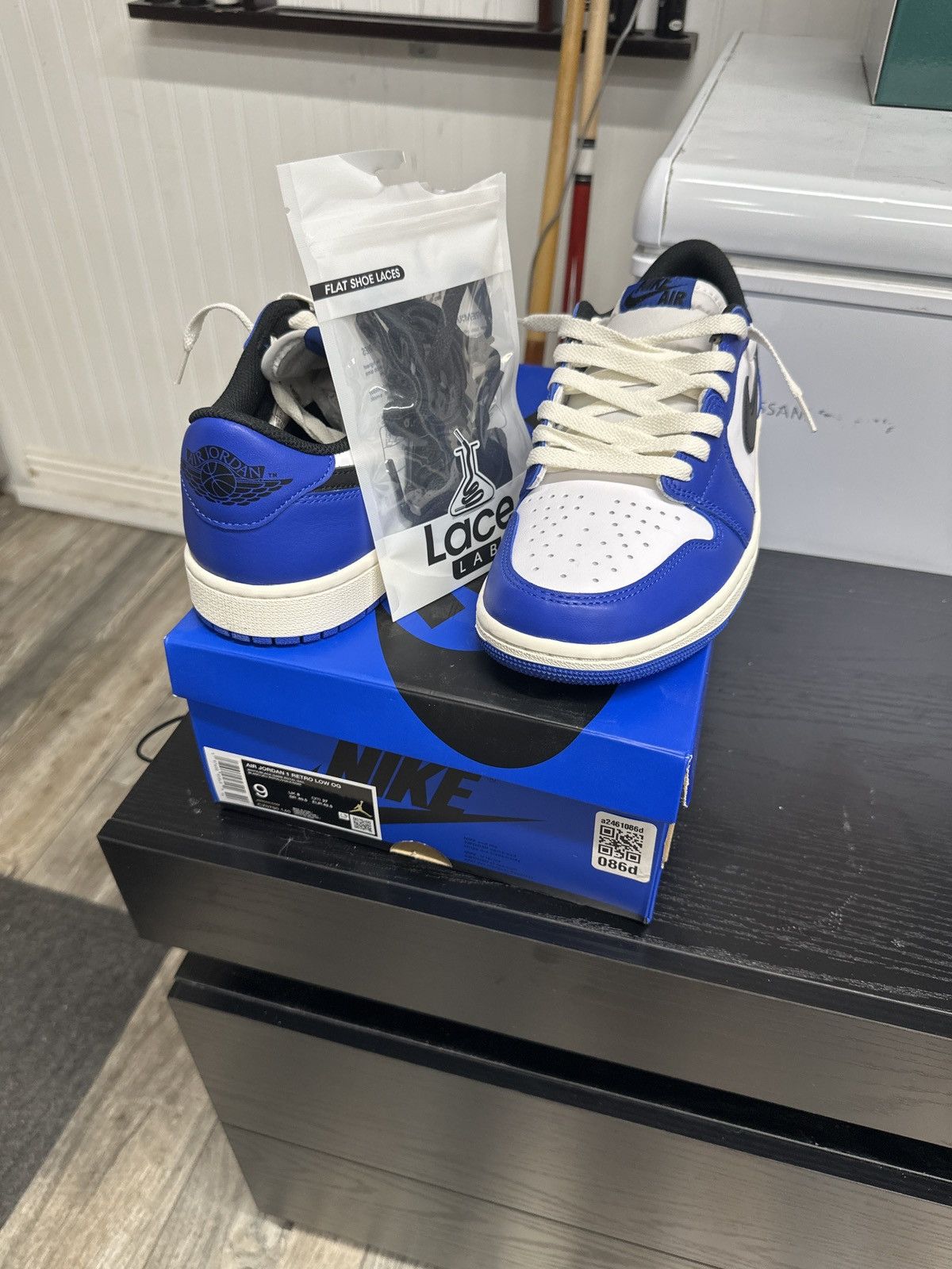 Jordan Brand Jordan 1 Retro Low OG Game Royal Size US 9 / EU 42 - 6 Thumbnail