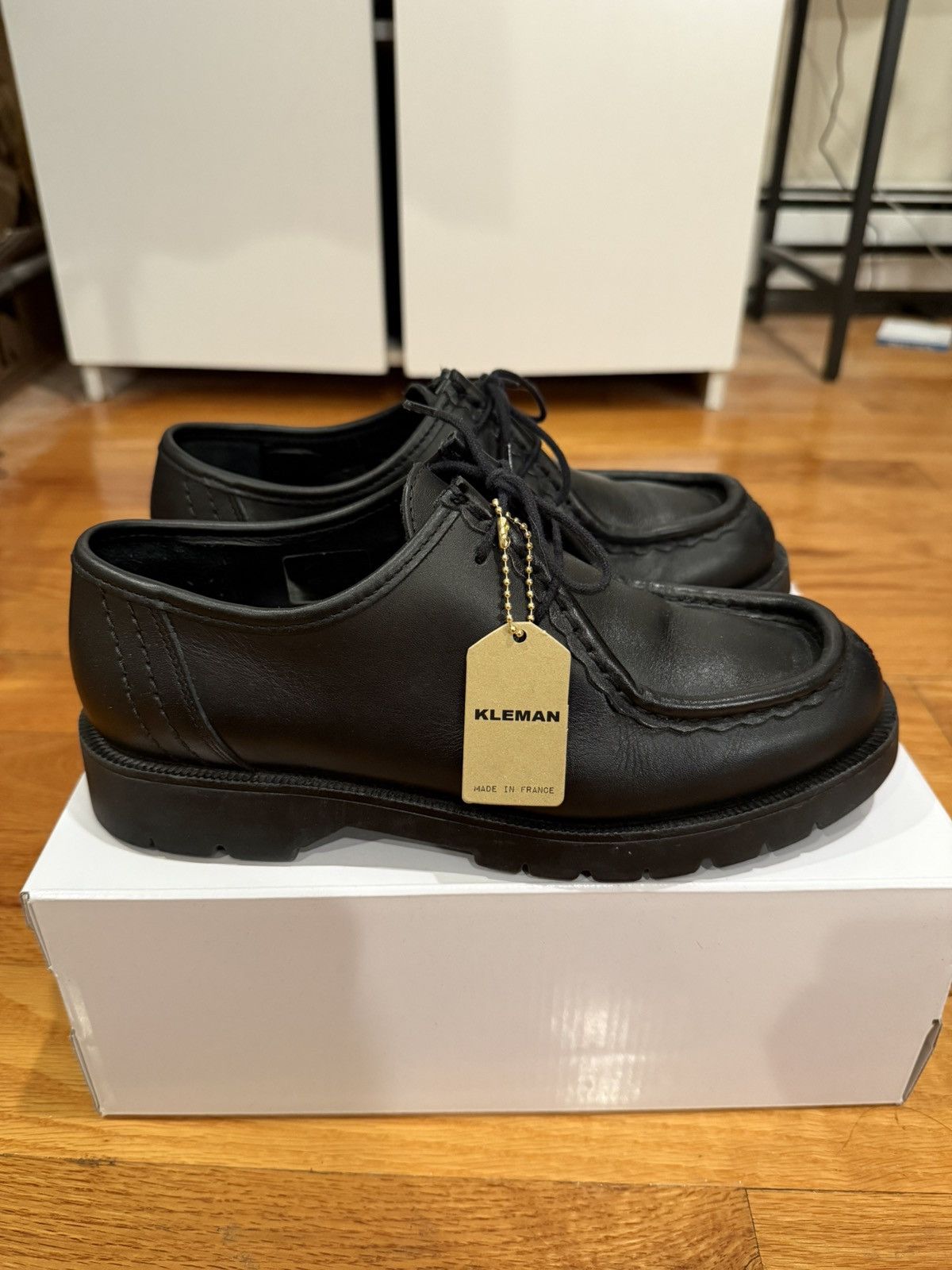 KLEMAN PADROR BLACK PEBBLE GRAIN LEATHER SHOE TYROLEAN