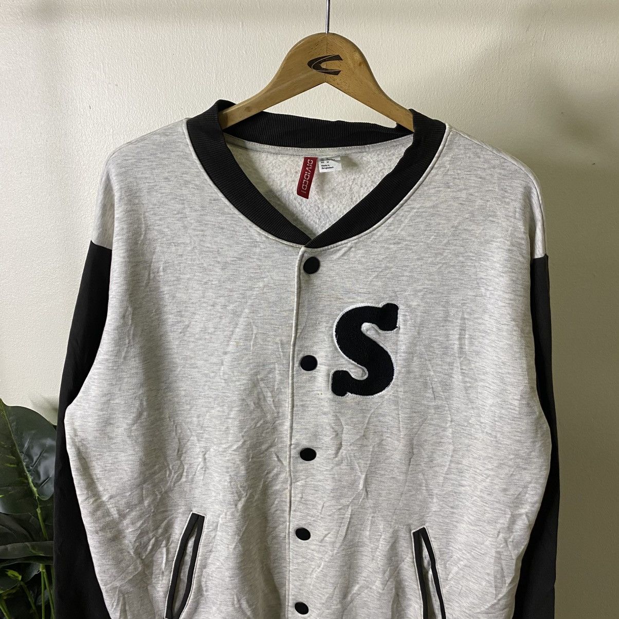 H&M Santiago Black Panther Baseball Varsity Sweatshirt Size US L / EU 52-54 / 3 - 7 Thumbnail