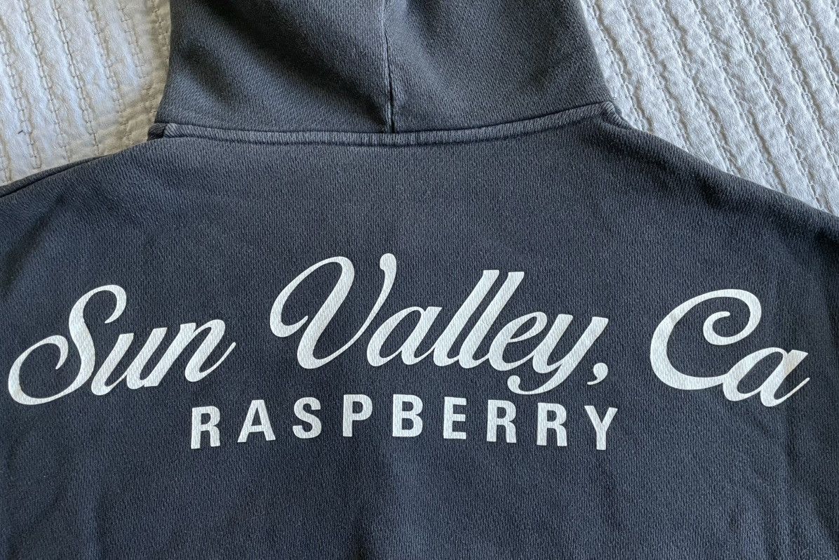 The GV Gallery GV GALLERY RASPBERRY HILLS 'SUN VALLEY' BLACK ZIP UP HOODIE Size US M / EU 48-50 / 2 - 9 Thumbnail