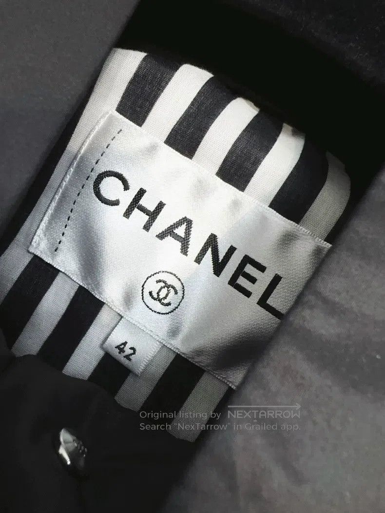 Chanel Chanel 24M coco beach beach series black inner black and w Size M / US 6-8 / IT 42-44 - 4 Thumbnail