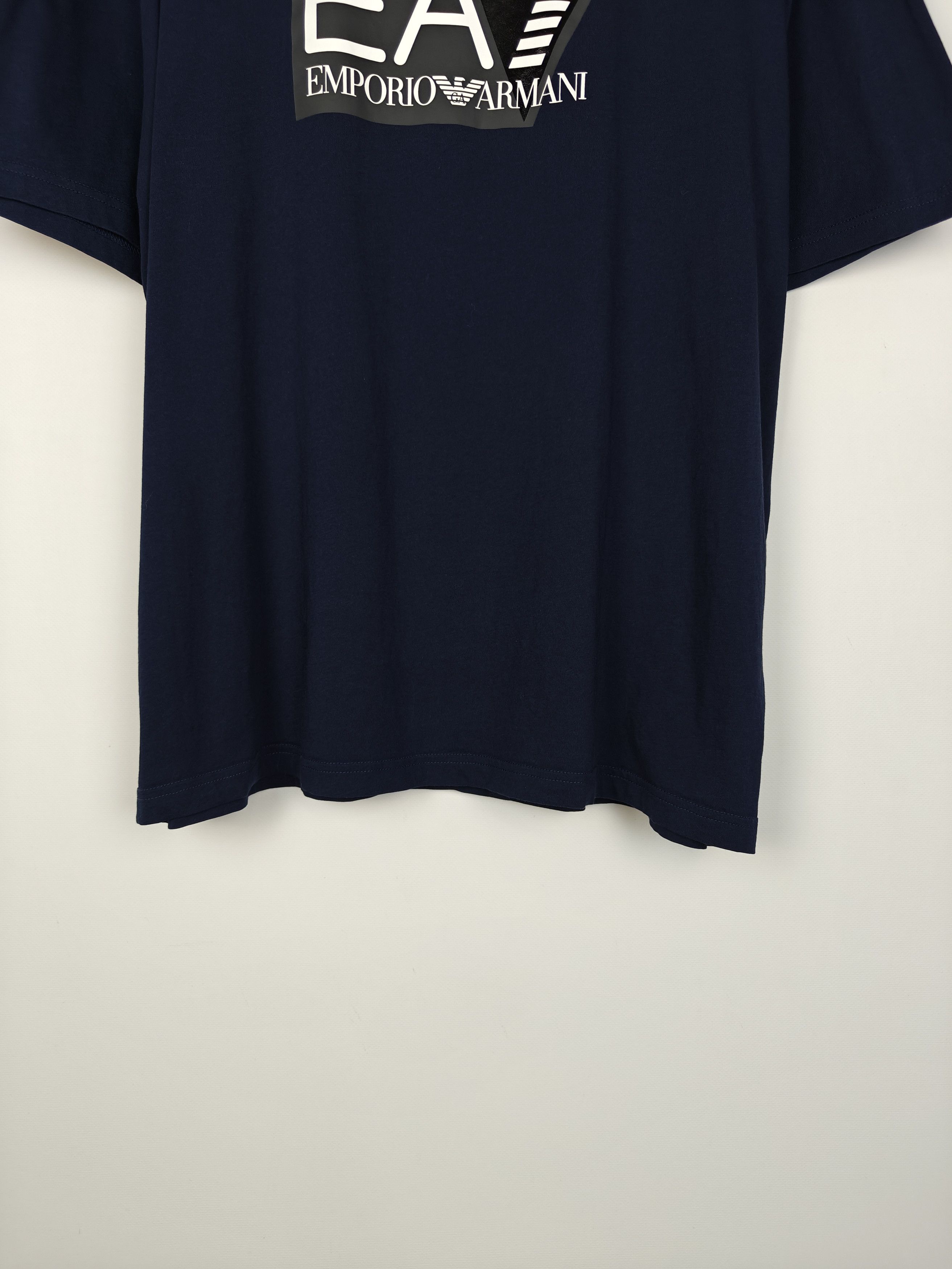 Emporio Armani Emporio Armani EA7 T-Shirt Center Logo Tee size XL Size US XL / EU 56 / 4 - 3 Thumbnail