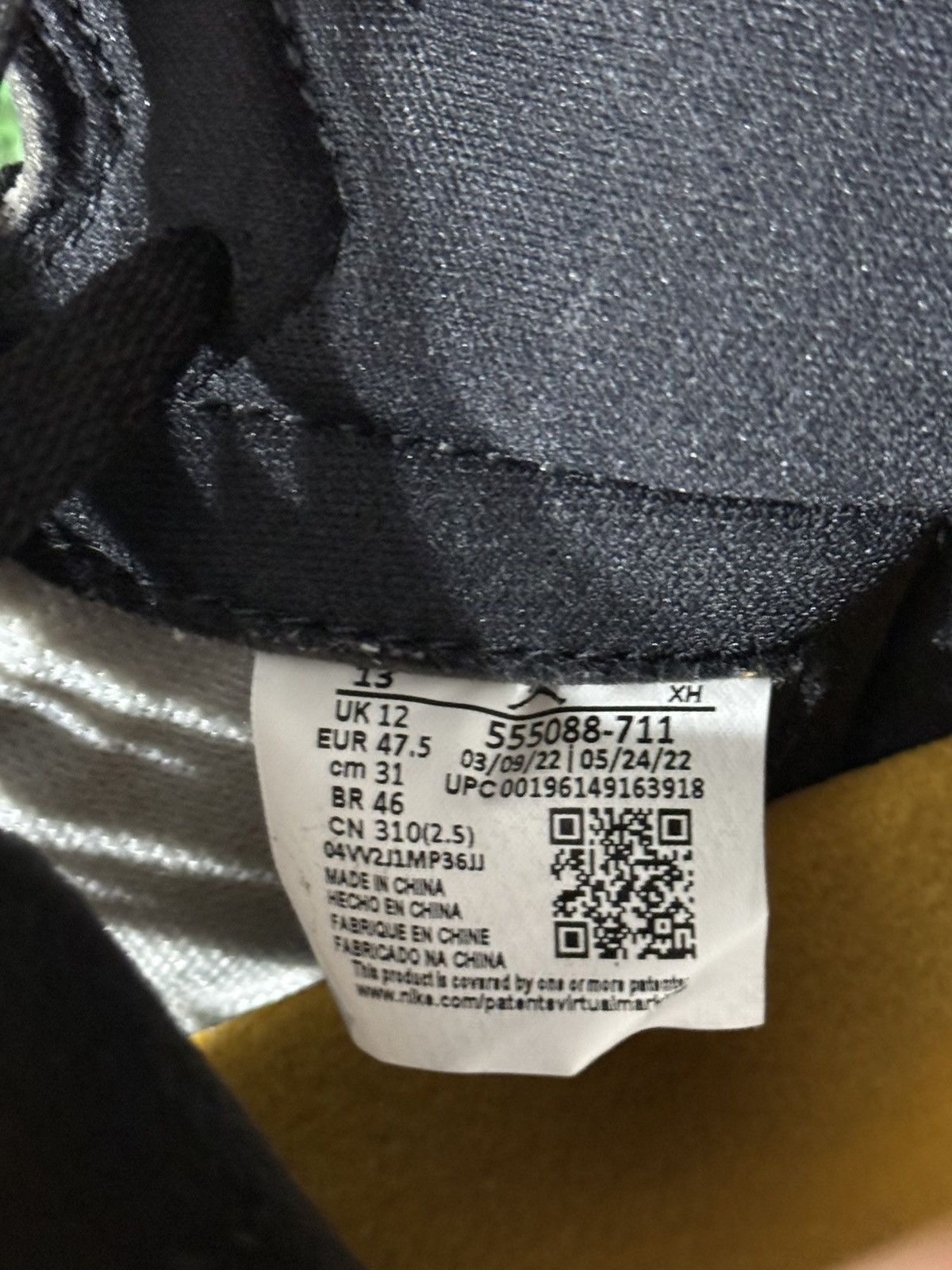 Nike Air Jordan 1 Retro High OG 'Yellow Toe' Size US 13 / EU 46 - 8 Thumbnail