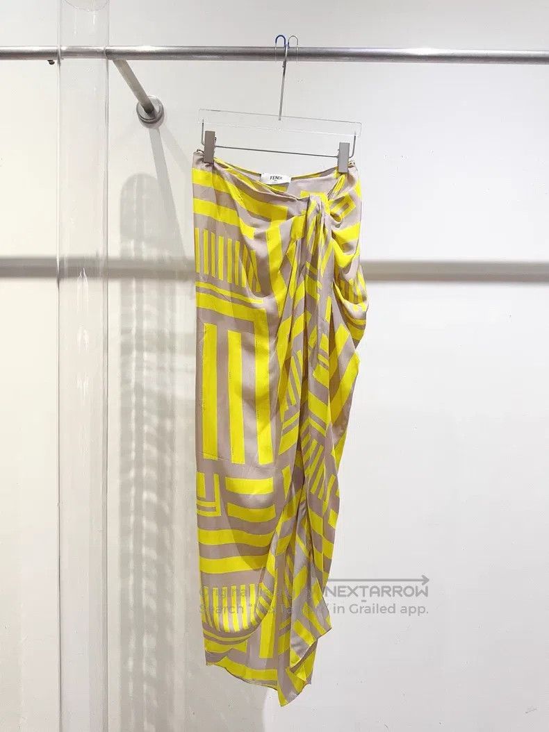 Fendi Fendi Skirt Size 26" / US 2 / IT 38 - 1 Thumbnail