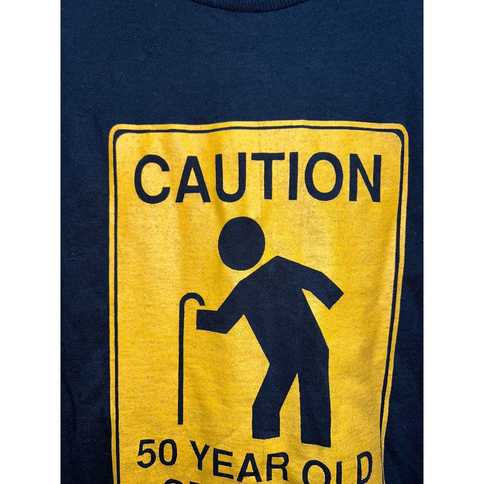 Fruit Of The Loom Vintage 50 Year Old Shirt Crossing Walk Sign 1992 Black Tee Size US L / EU 52-54 / 3 - 3 Thumbnail