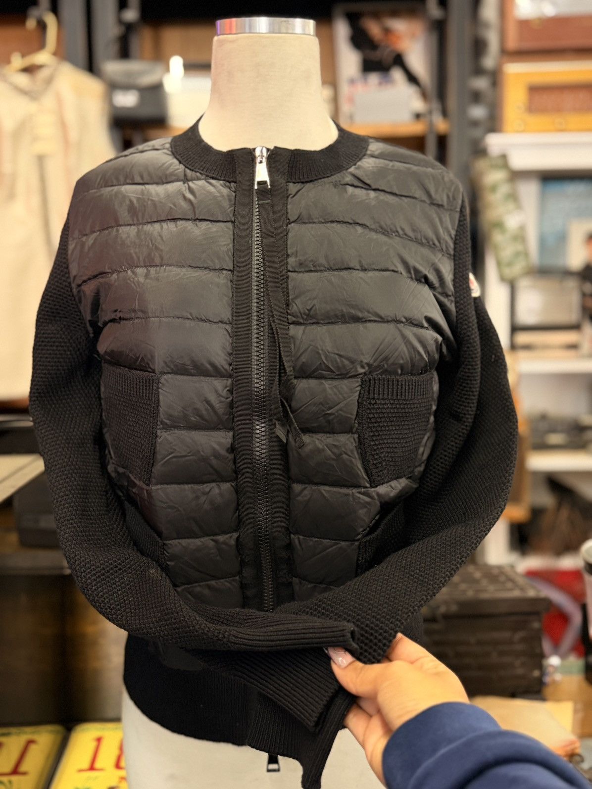 Moncler Moncler Black Knit Sweater with Logo Patch Size M / US 6-8 / IT 42-44 - 3 Thumbnail