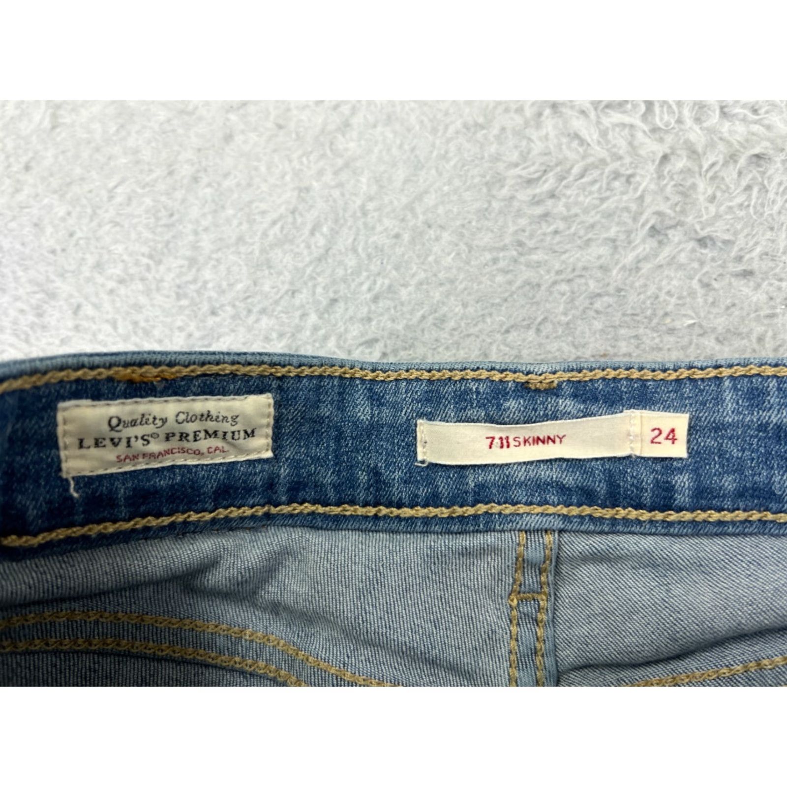 Levi's Levi's Jeans Womens 24 Blue Denim Levi'S 710 Skinny Distressed Premium Pants Modern Retro Vintage No Size 42" / US 20 - 4 Thumbnail