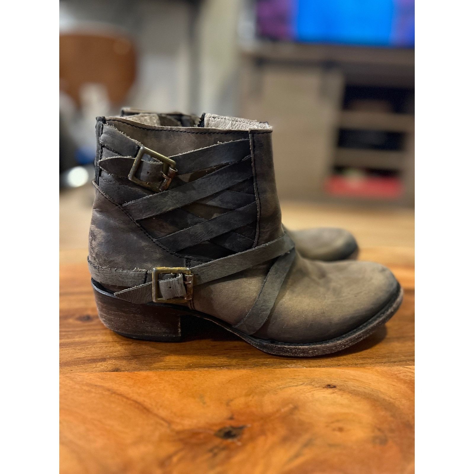 FREEBIRD Freebird Sammi Distressed Leather Ankle Boots Strappy Buckle Size US 7 / IT 37 - 2 Thumbnail