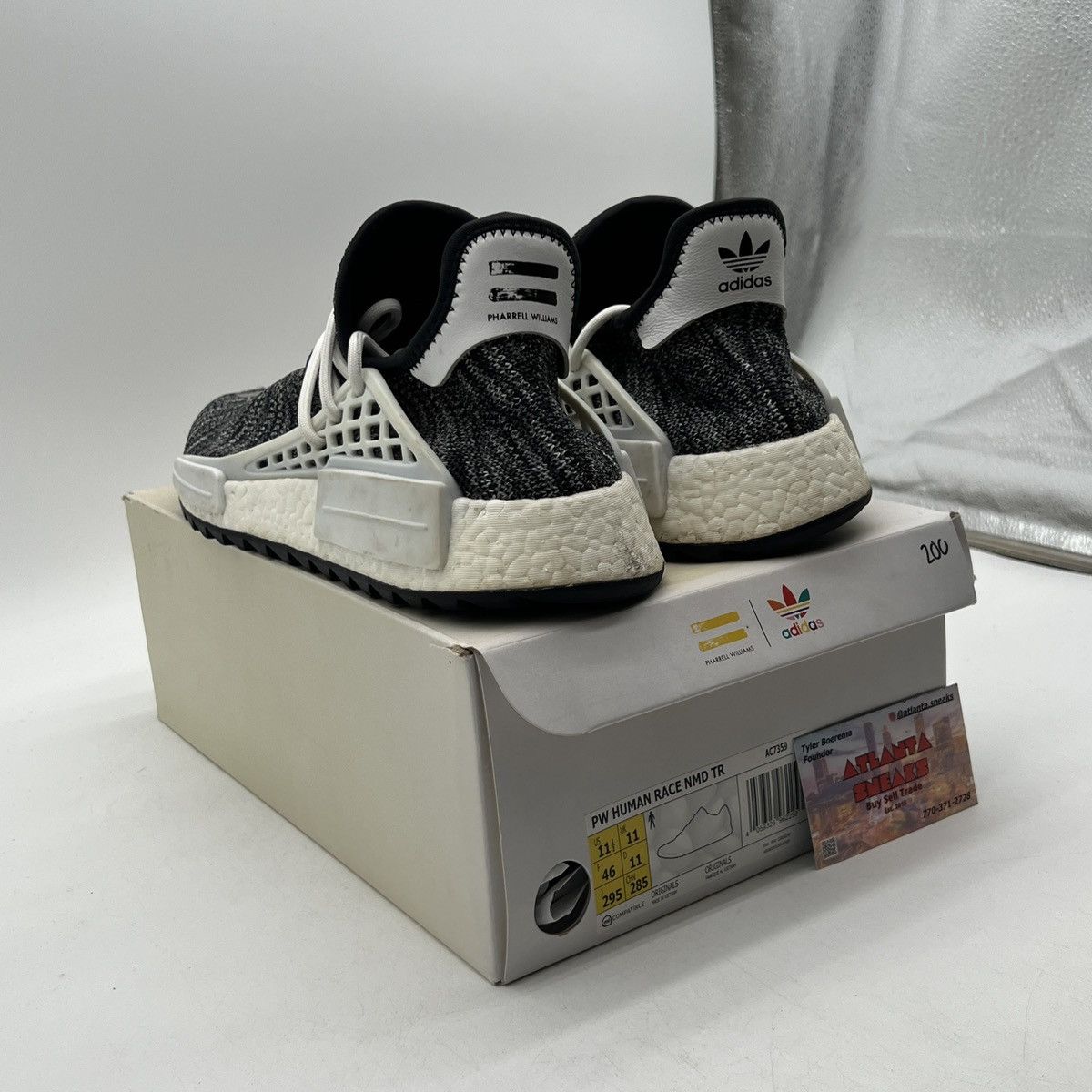 Adidas Pharrell x NMD human race Oreo Size US 11.5 / EU 44-45 - 4 Thumbnail