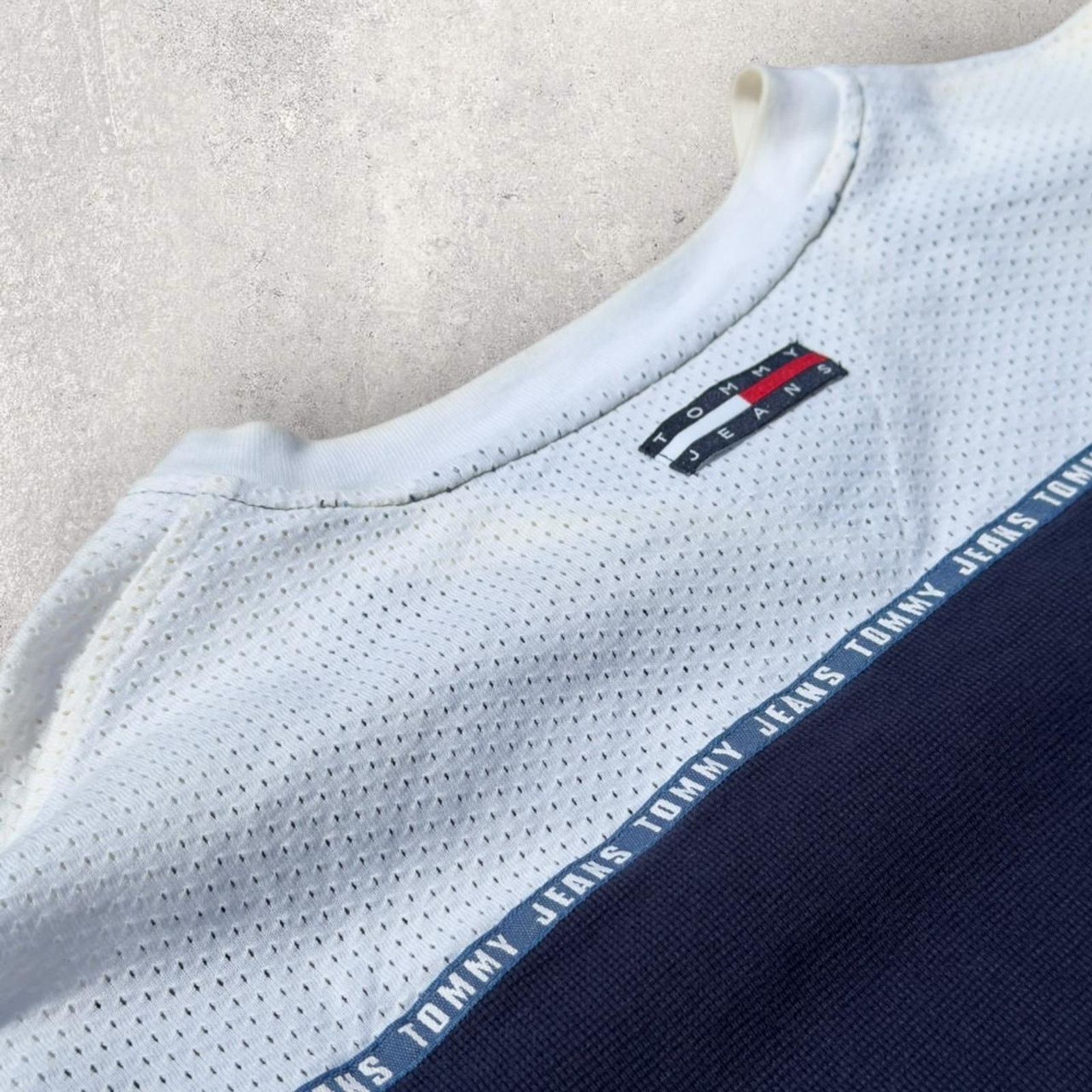 Tommy Hilfiger Vintage Tommy Jeans T-Shirt Size US XL / EU 56 / 4 - 7 Thumbnail