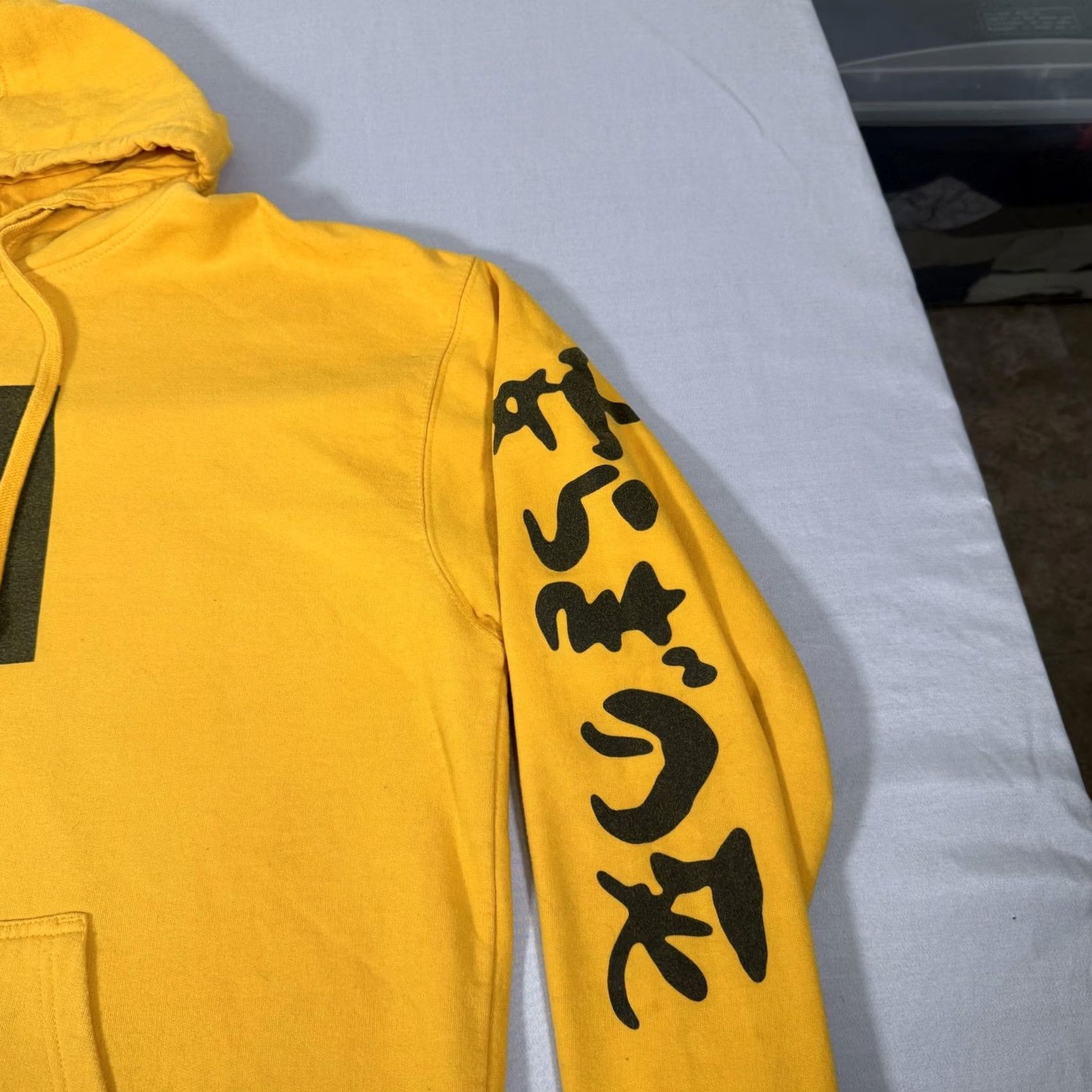 Vintage Bad Omens Hoodie Mens XL Yellow Miracle Metal Band Music Sweater Concert Tour Shirt Size US XL / EU 56 / 4 - 4 Thumbnail