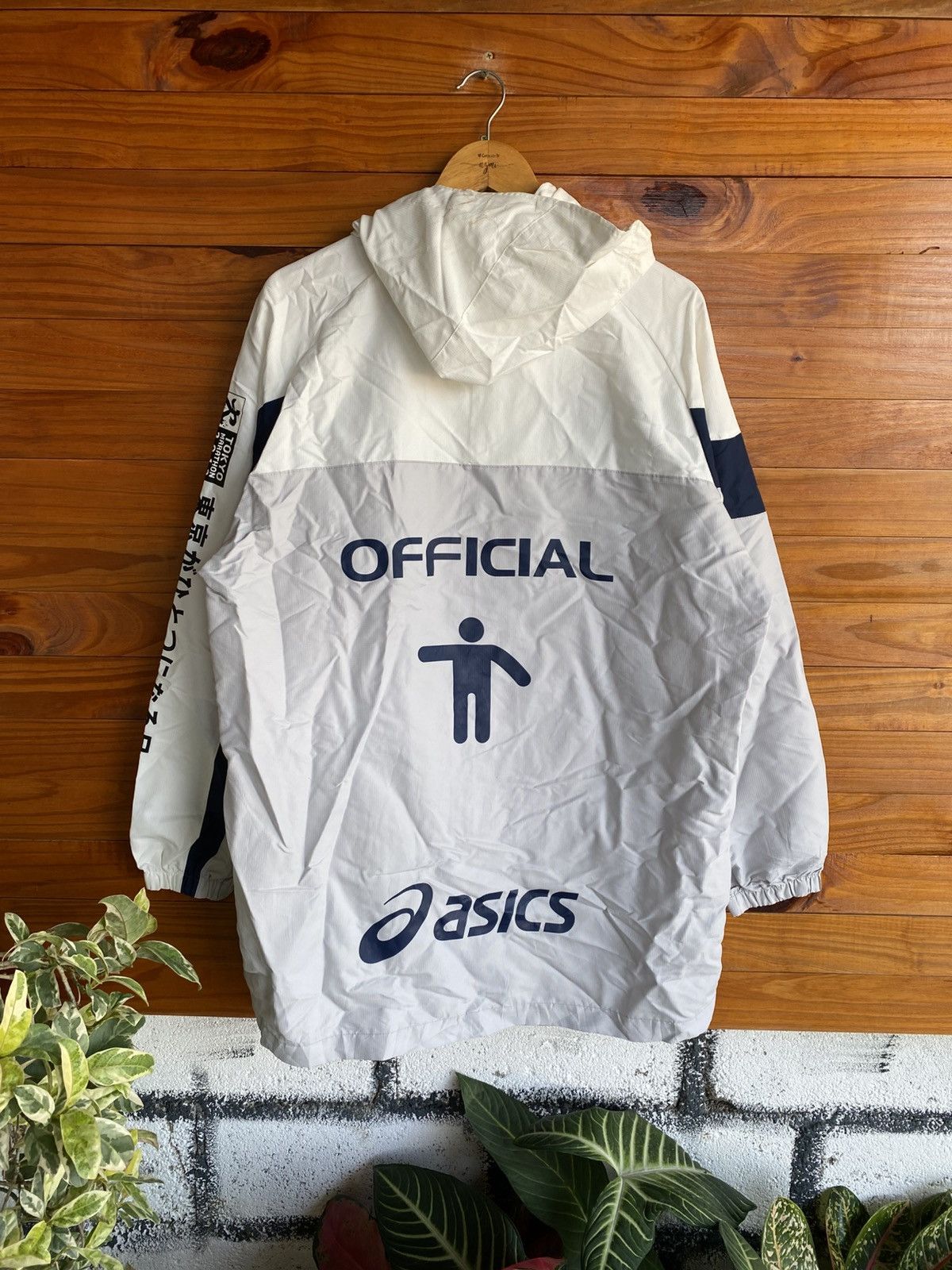 Asics Vintage ASICS Official Hooded Windbreaker Jacket White Navy Size US L / EU 52-54 / 3 - 3 Thumbnail
