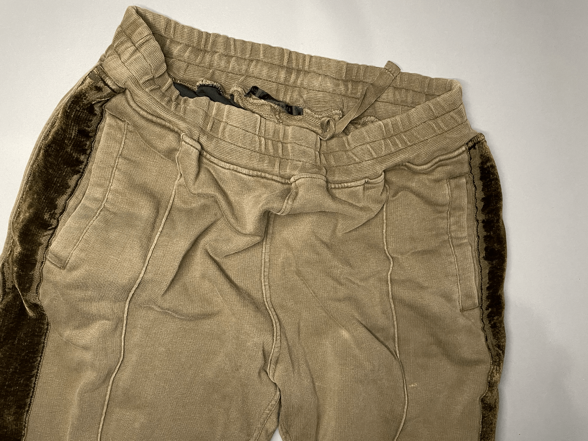Haider Ackermann Beige sweatpants w/ velvet stripe Size US 32 / EU 48 - 3 Thumbnail
