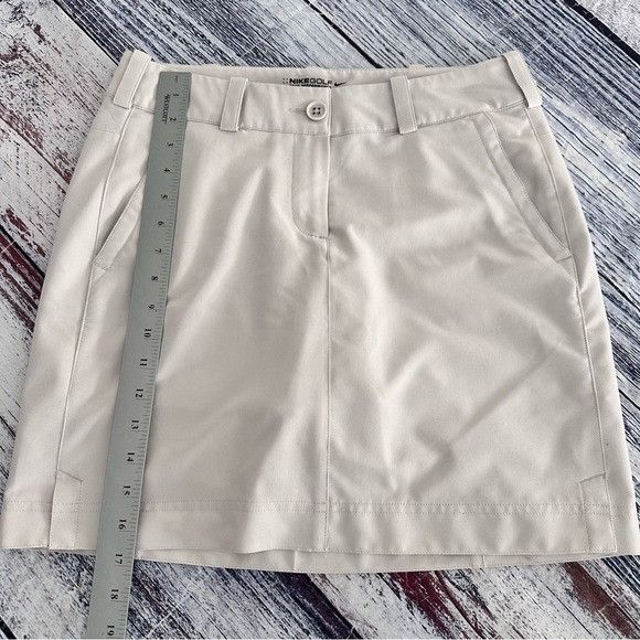Nike Nike Beige Light Tan Golf Skirt Size 27" / US 4 / IT 40 - 8 Thumbnail