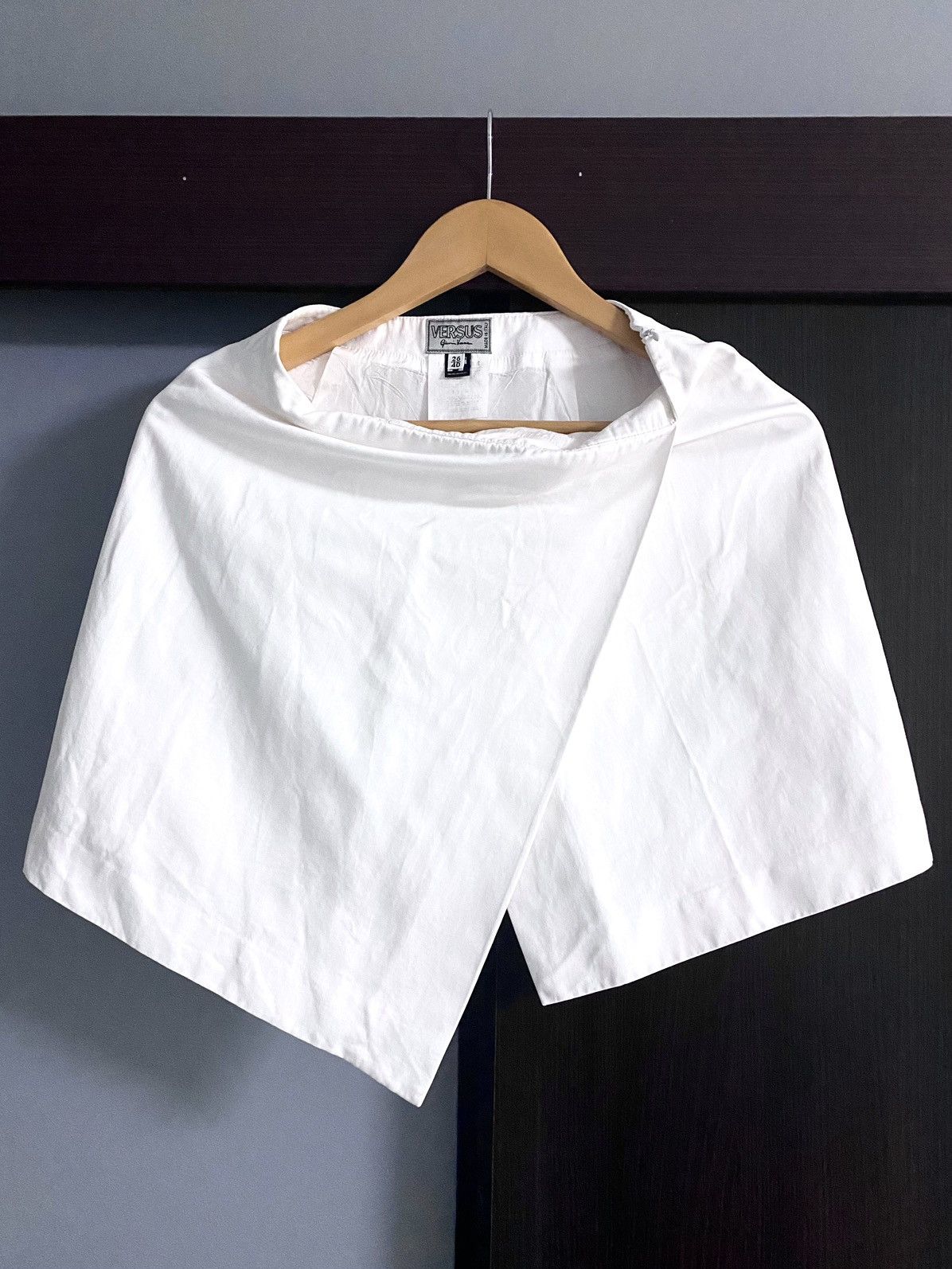Versace Womens Versus Gianni Versace Vintage White Cotton Mini Skirt Size 27" / US 4 / IT 40 - 2 Thumbnail