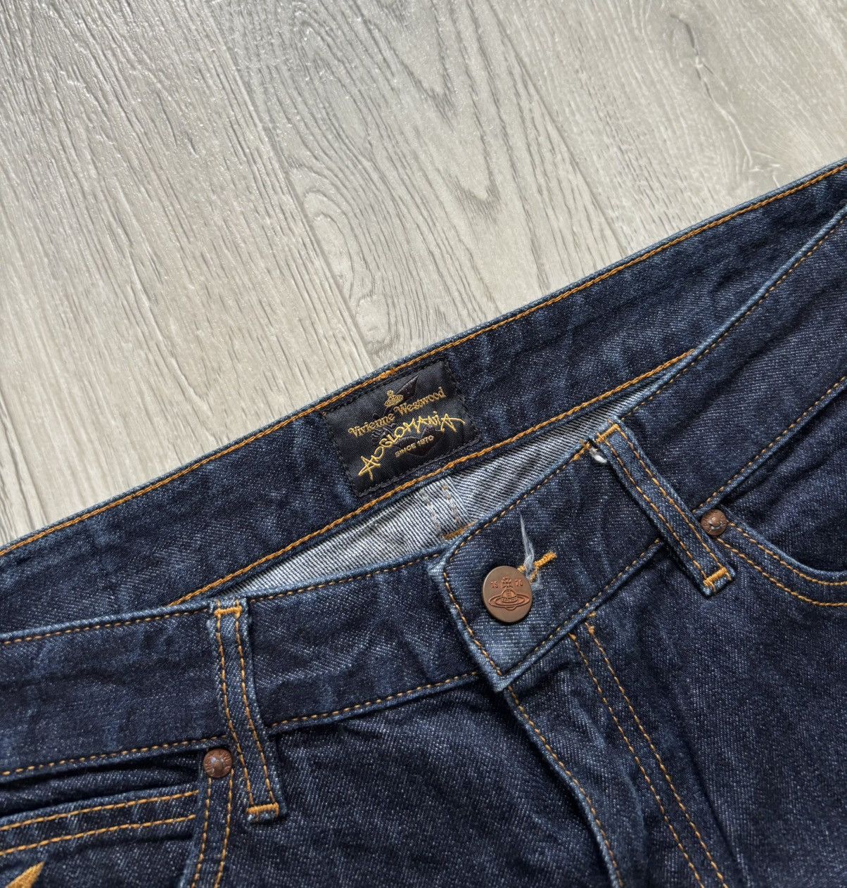 Designer × Vintage × Vivienne Westwood Vintage Vivienne Westwood Slim Jeans Big Logo Size US 32 / EU 48 - 4 Thumbnail