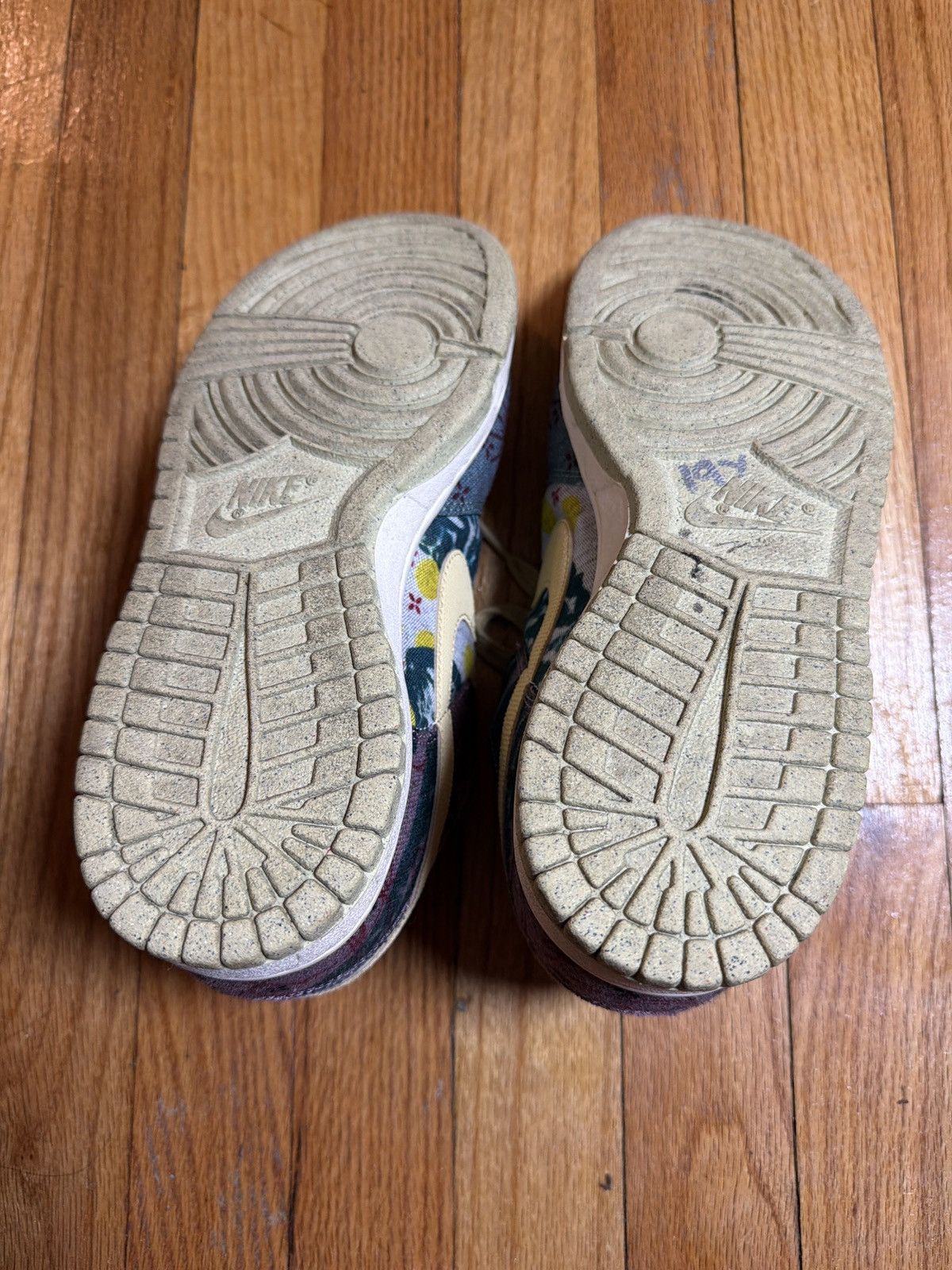 Nike Nike Dunk SB Community Garden Size US 7.5 / EU 40-41 - 2 Thumbnail