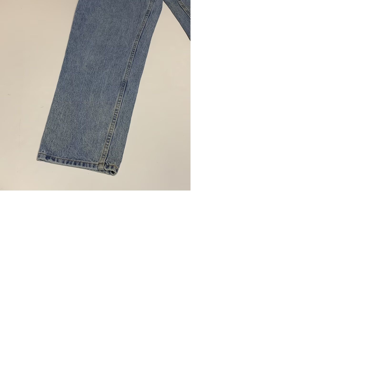 Levi's VINTAGE Levi's 550 Jeans Mom Relaxed Fit High Waist 14 M Reg 32x31 Blue Stained 90s Womens Size 36" / US 14 / IT 50 - 9 Thumbnail