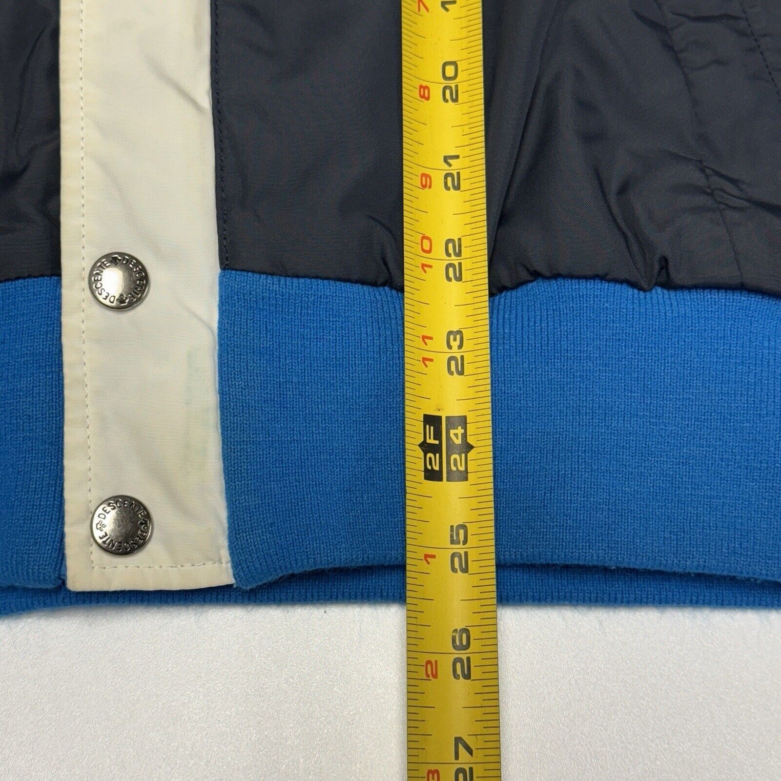 Descente Vintage Descente Ski Jacket Mens S 21.5x25 Insulated Size S / US 4 / IT 40 - 14 Thumbnail
