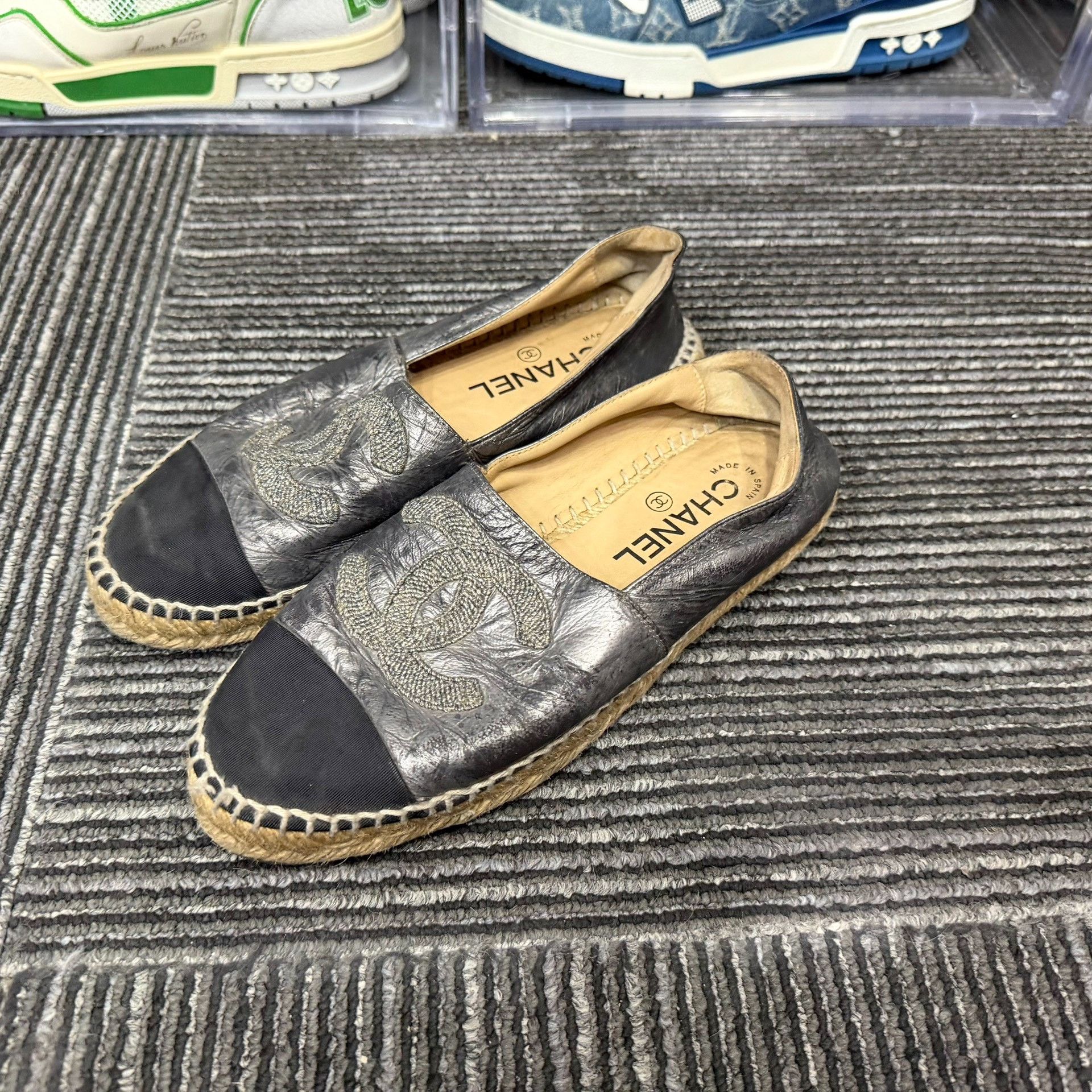 Chanel Chanel Patent Silver Lowtop Sneakers us_7 Women Size US 7 / IT 37 - 1 Thumbnail