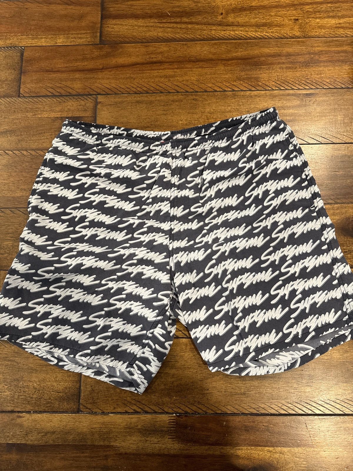 Supreme Sz L Supreme swimming trunks all over print logo