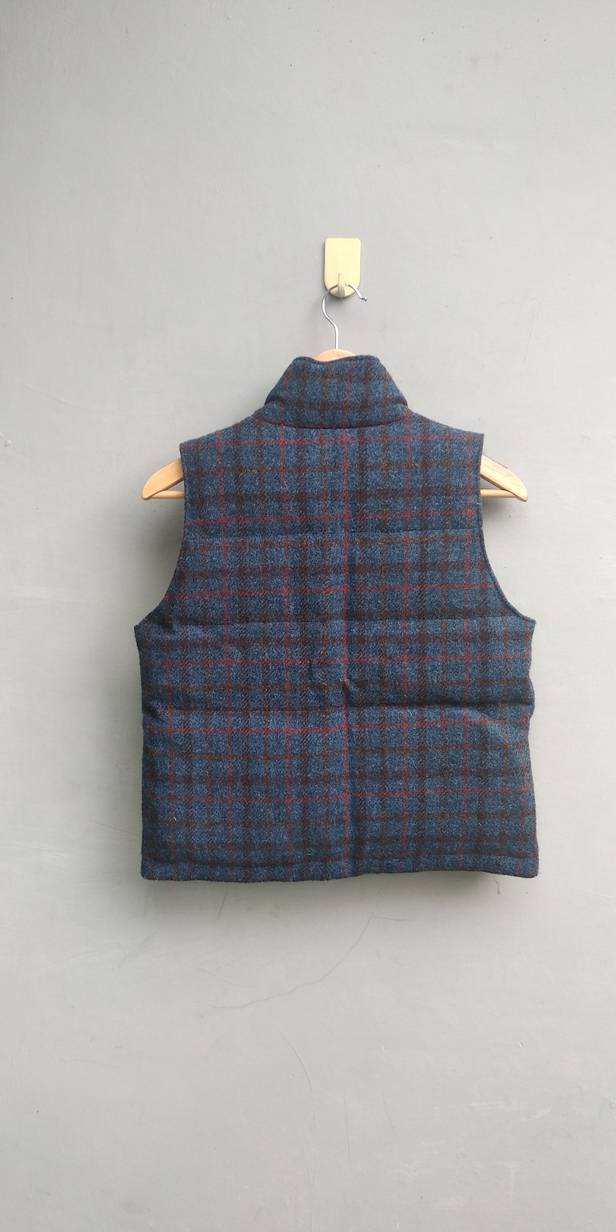 Harris Tweed Vtg Harris tweed plaid wool vest Size S / US 4 / IT 40 - 6 Thumbnail