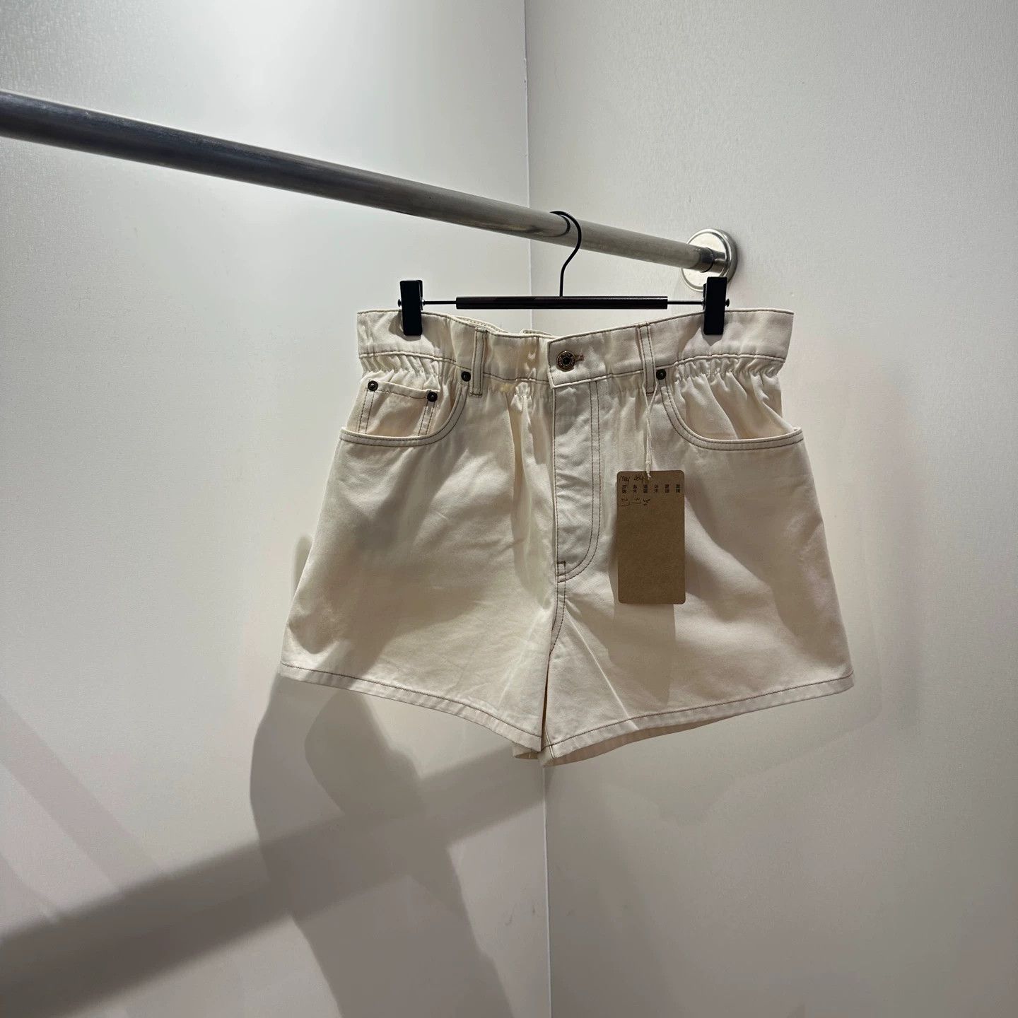 Miu Miu MIU MIU mid-rise logo letter embroidery denim shorts 27 Size 27" / US 4 / IT 40 - 2 Thumbnail